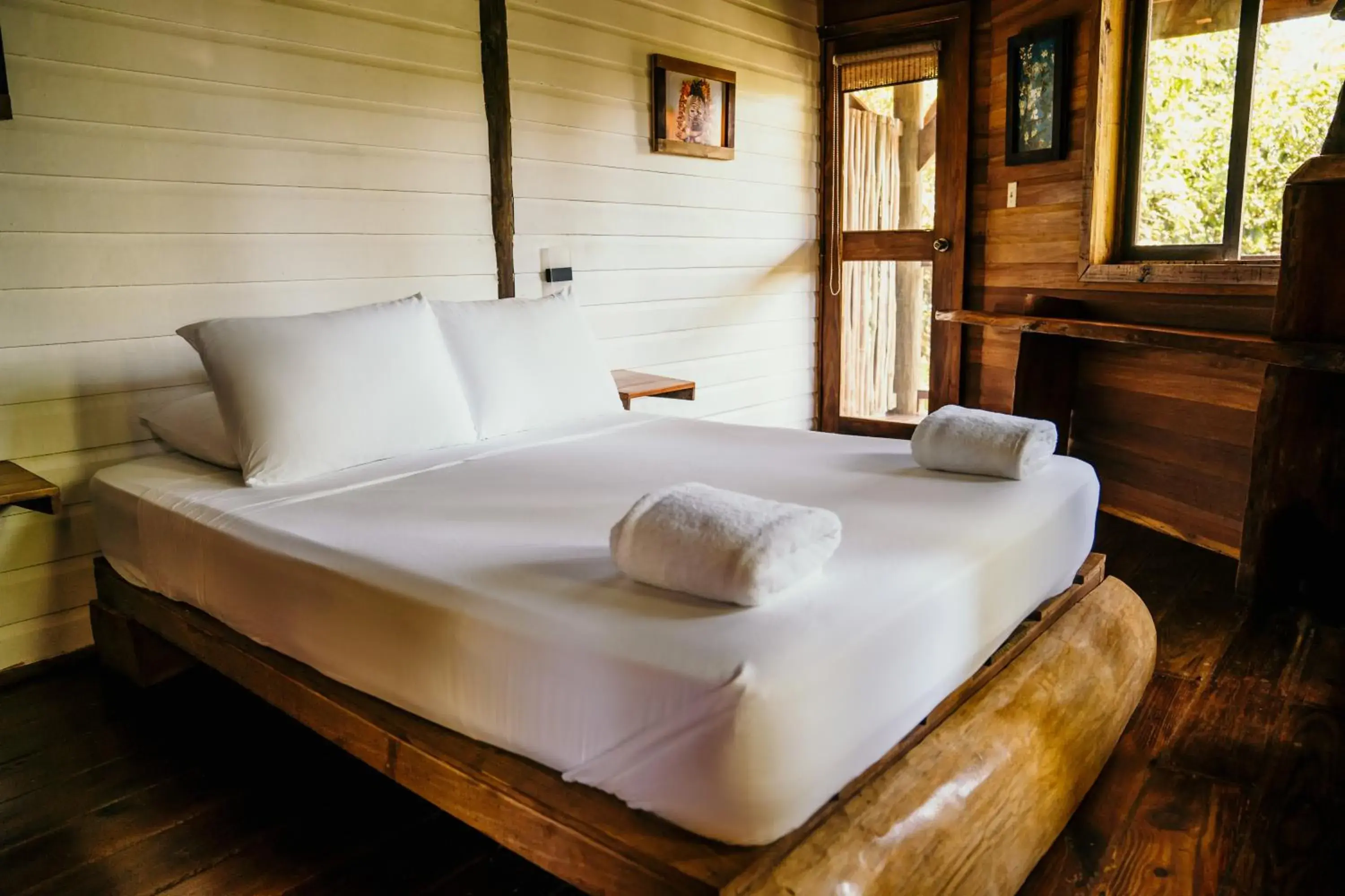 Guest Room Private Balcony-Shared Bathroom in Bambuda Lodge Guest Room Private Balcony-Shared Bathroom in Bambuda Lodge