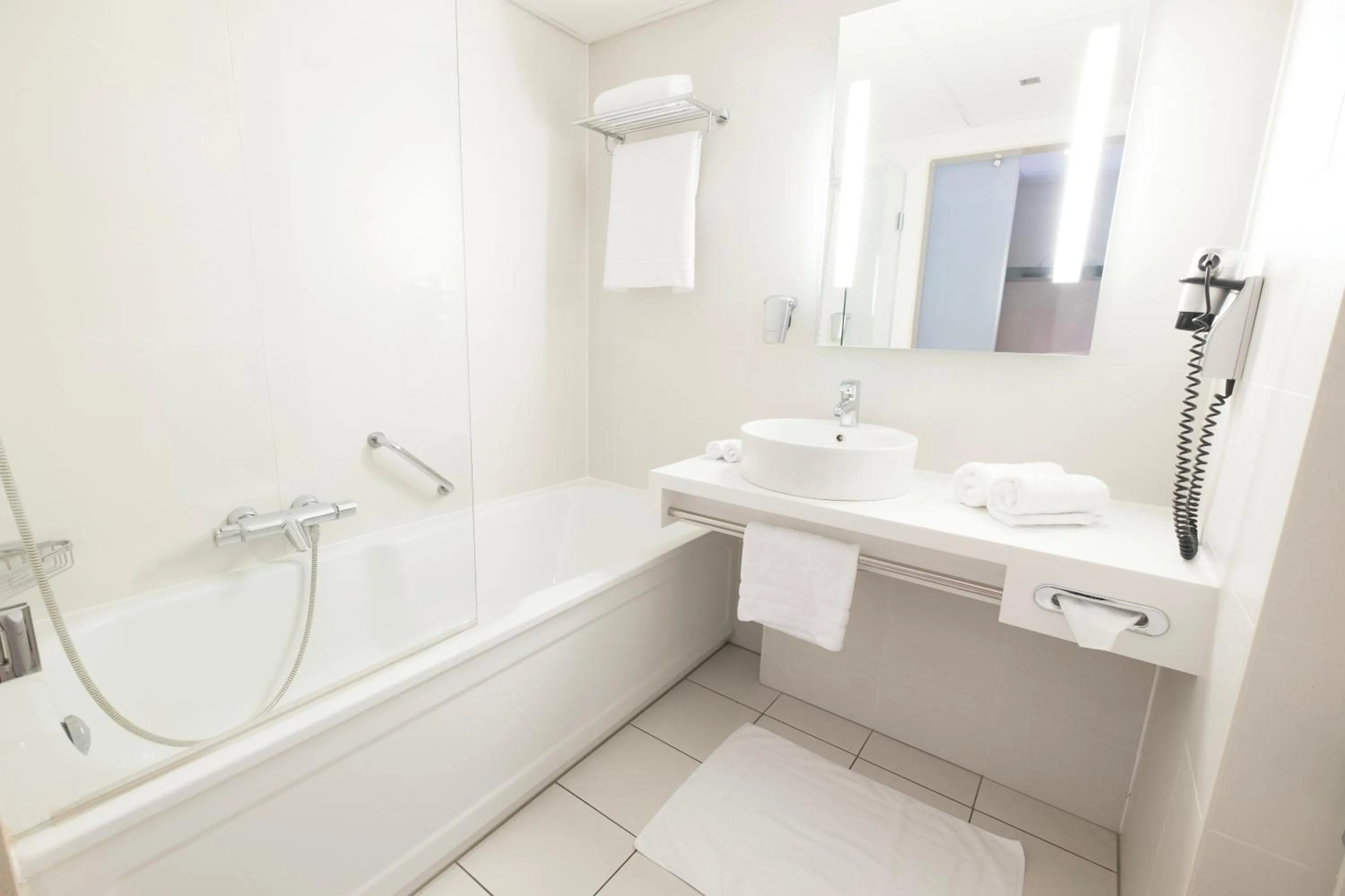 Bathroom in Leonardo Hotel Breda City Center