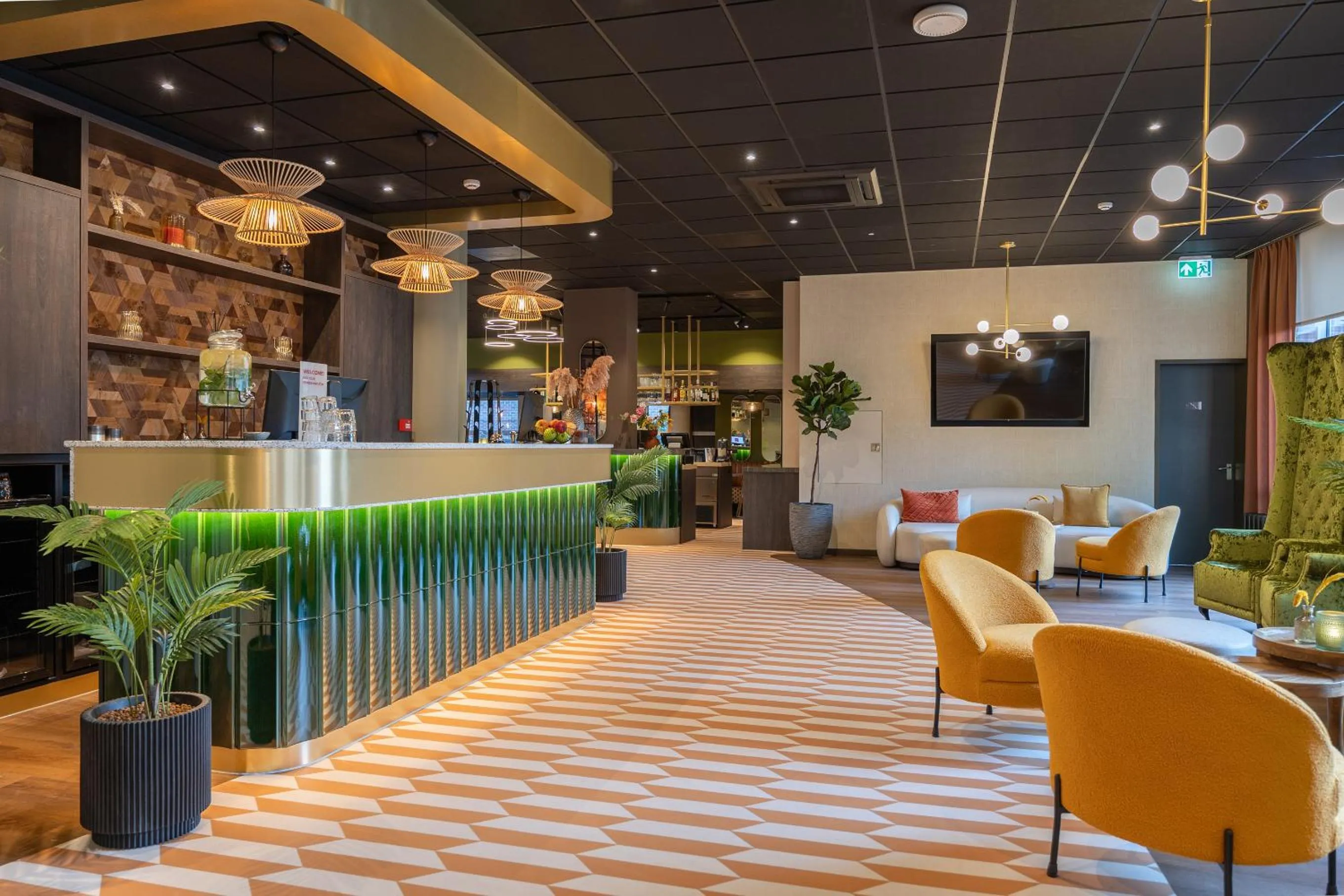 Lobby or reception in Leonardo Hotel Breda City Center