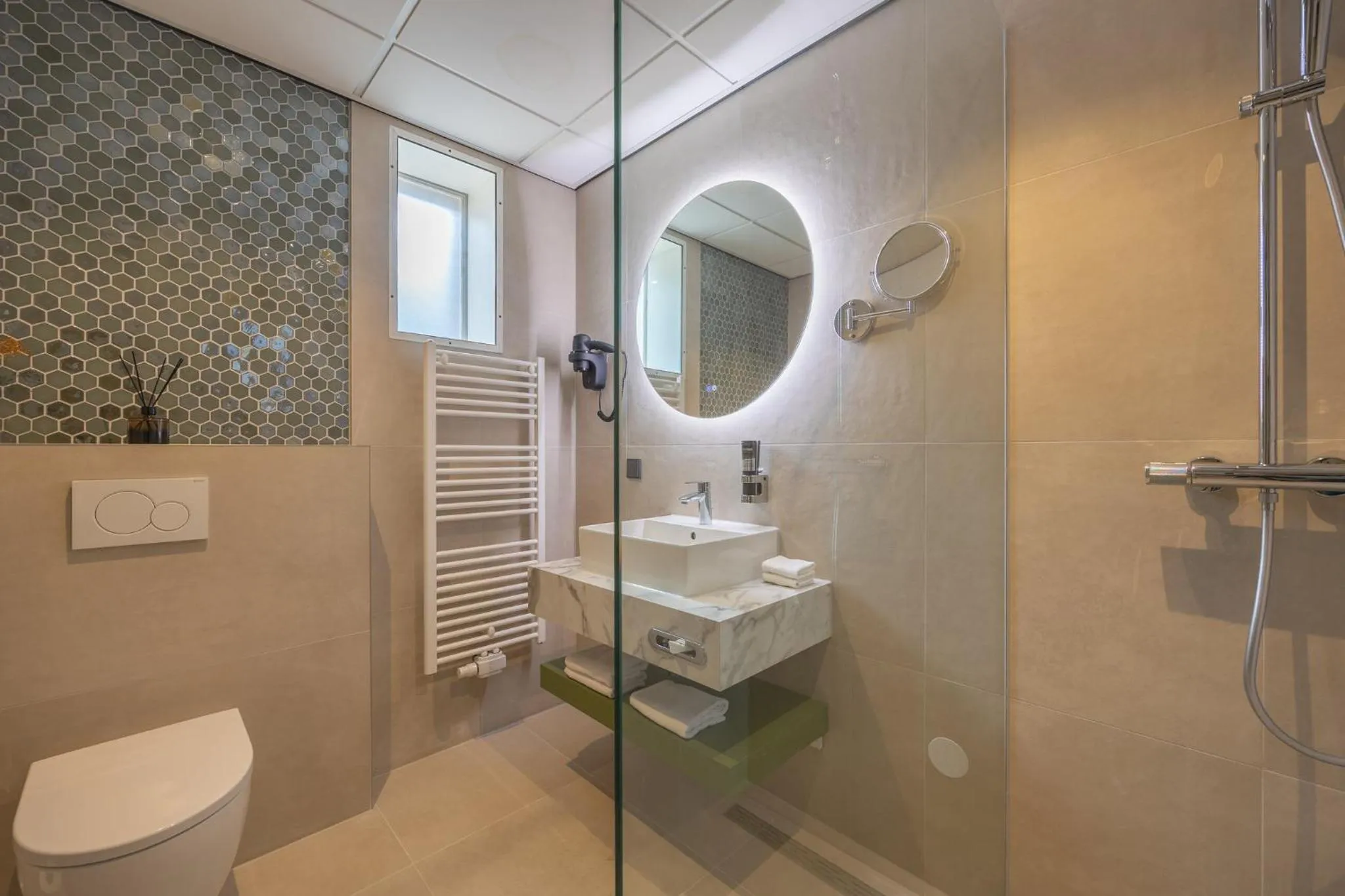 Bathroom in Leonardo Hotel Breda City Center