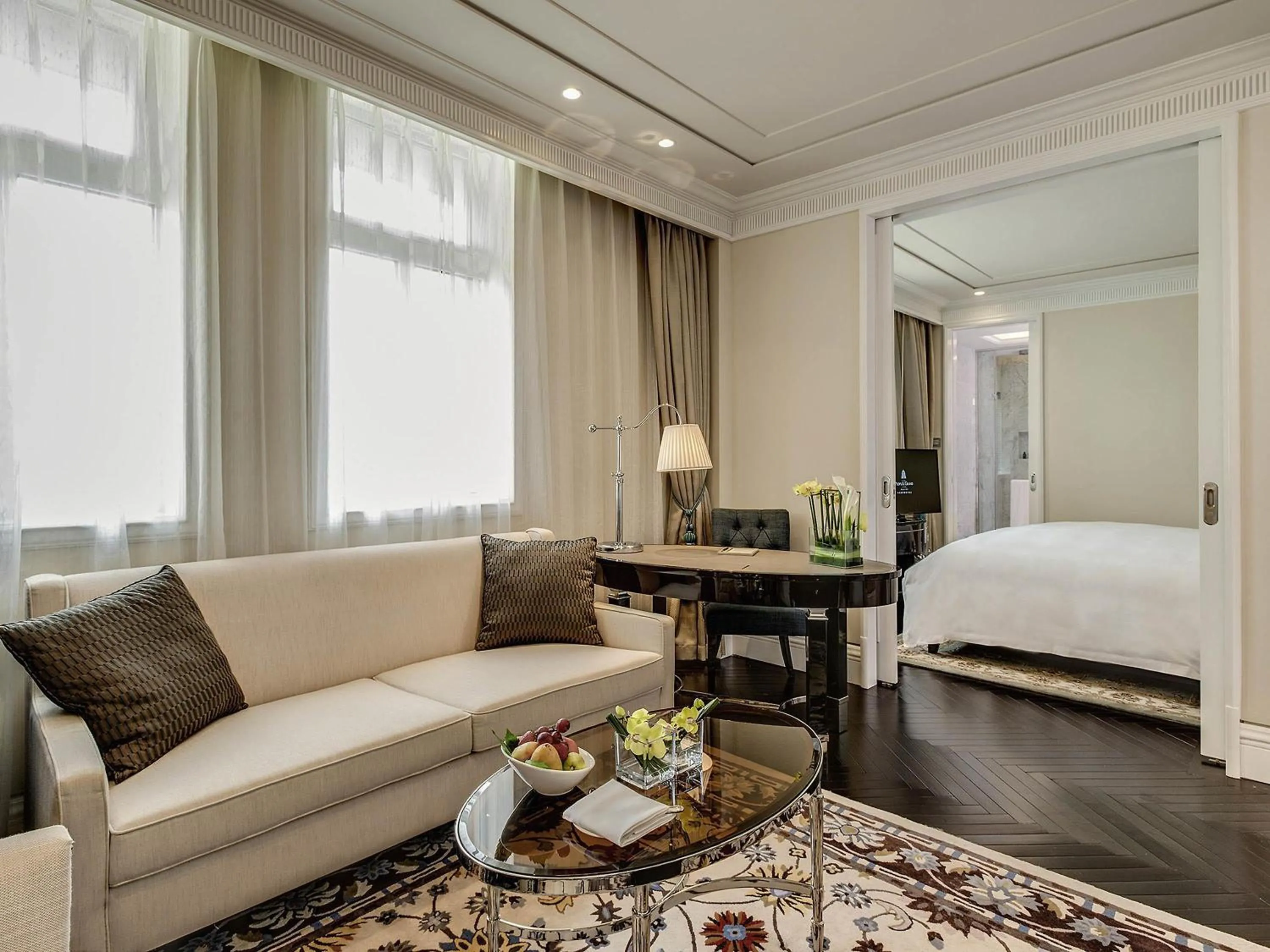 Photo of the whole room, Bed in Sofitel Legend People's Grand Hotel Xi'an