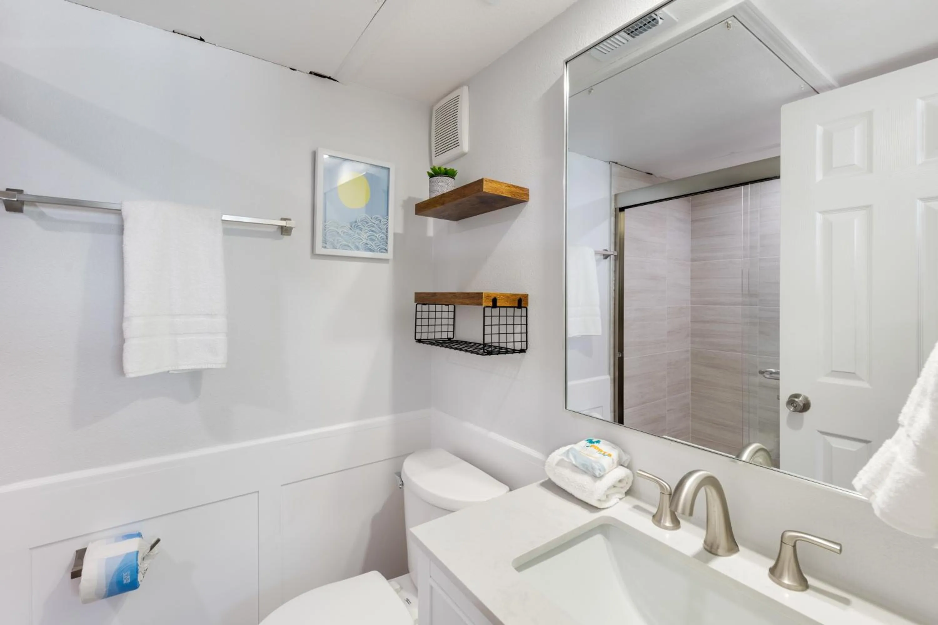 Other in Chasing Waves BH201