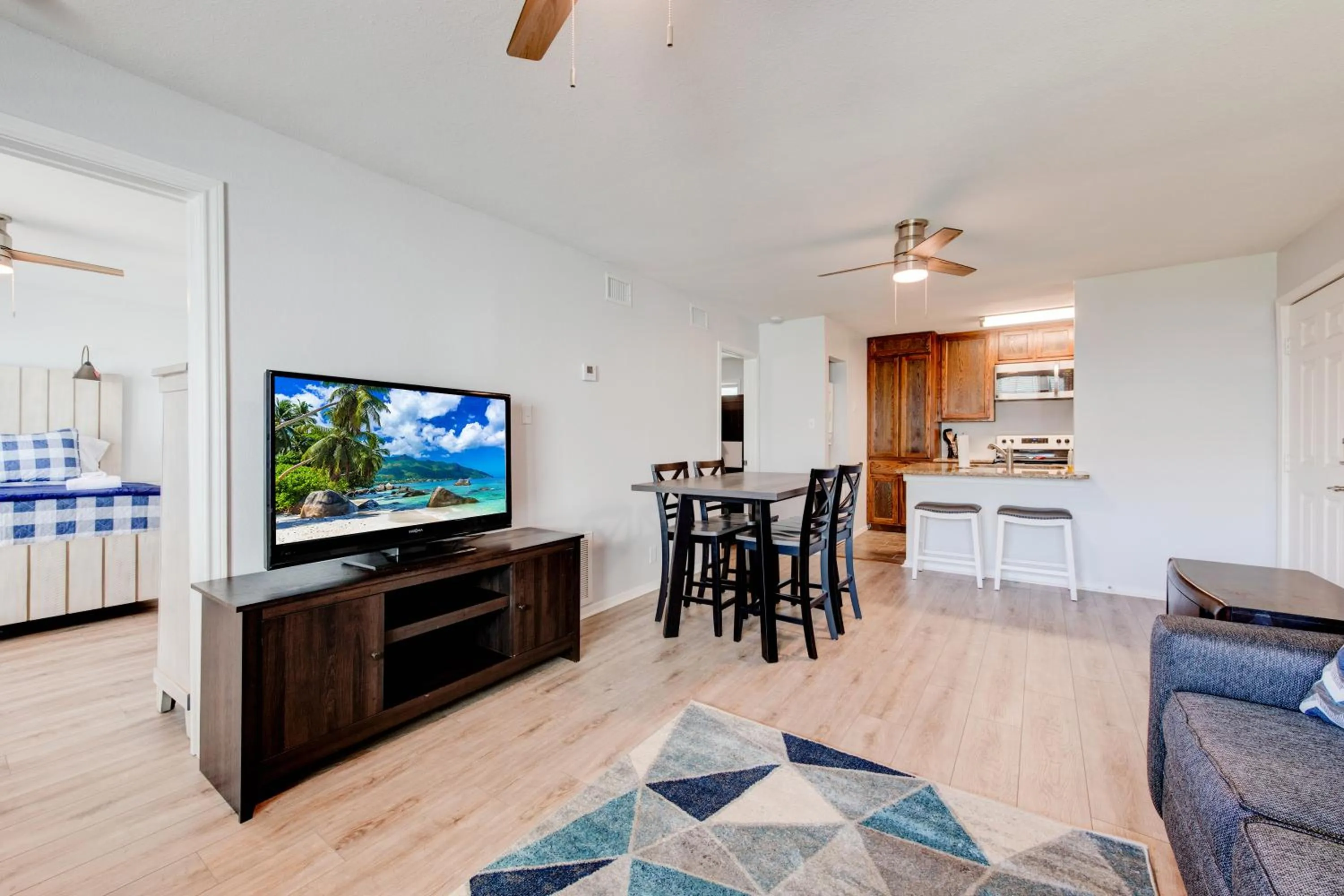 Other in Chasing Waves BH201