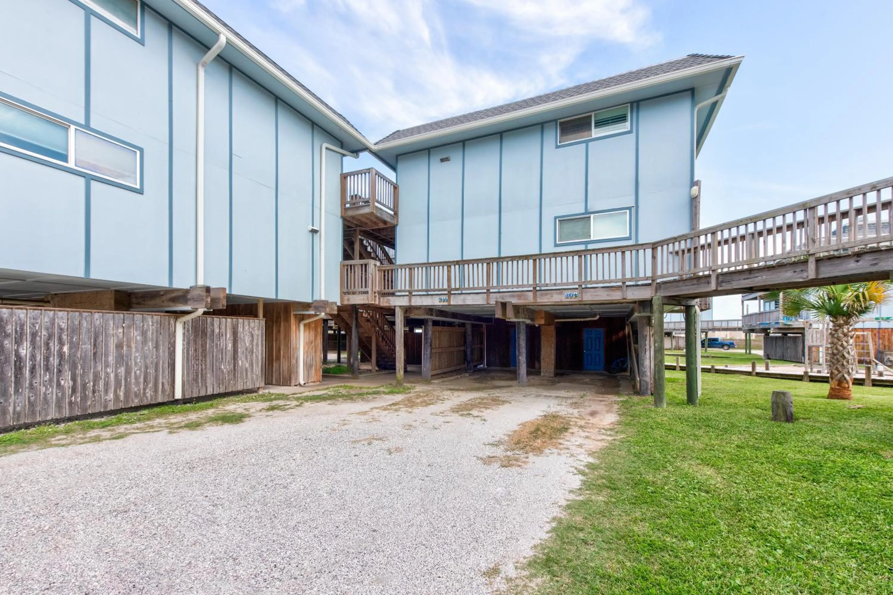 Other in Chasing Waves BH201