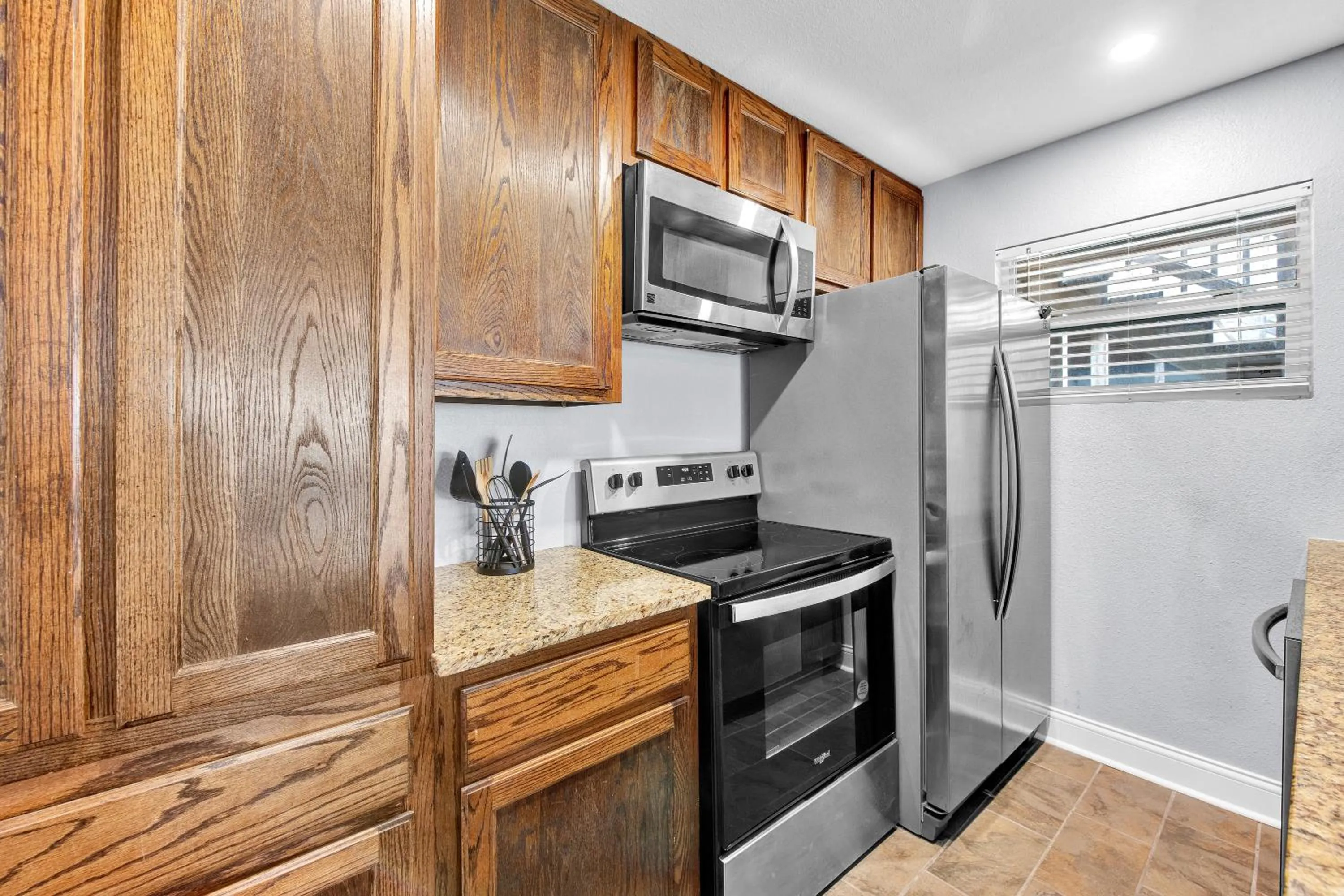 Other in Chasing Waves BH201