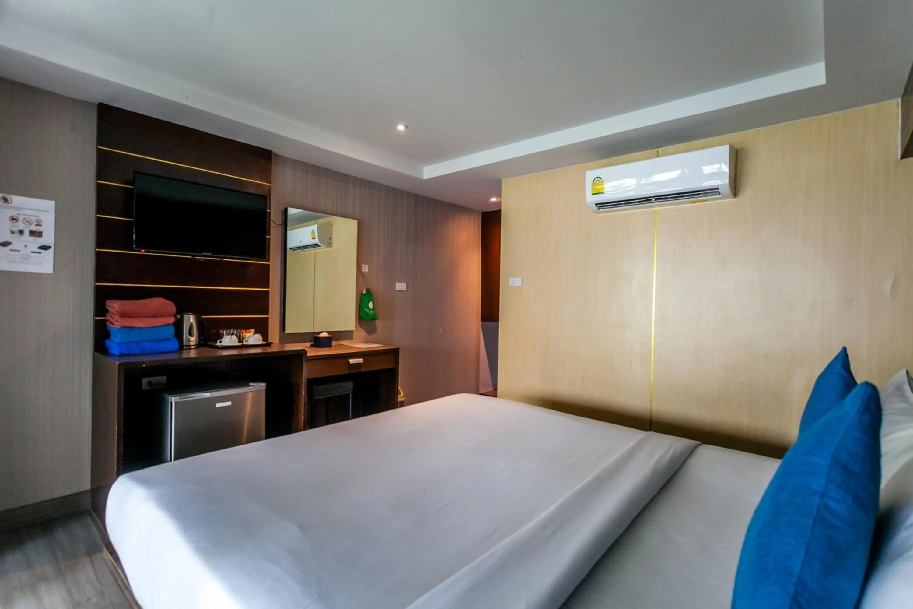 Bedroom, Bed in Coco Bella Hotel