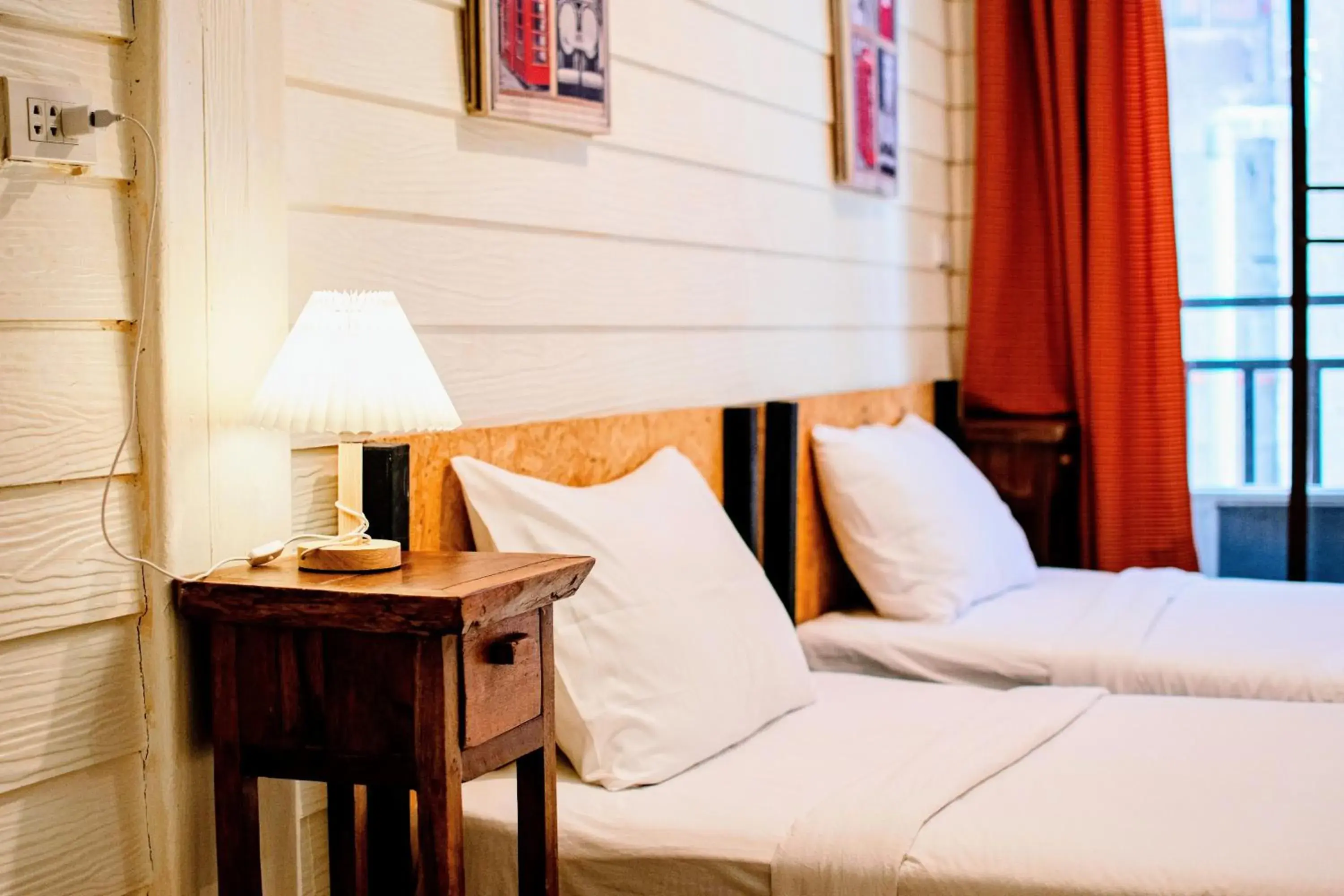 Triple Room with Private Bathroom in Back Home Backpackers Hostel Triple Room with Private Bathroom in Back Home Backpackers Hostel