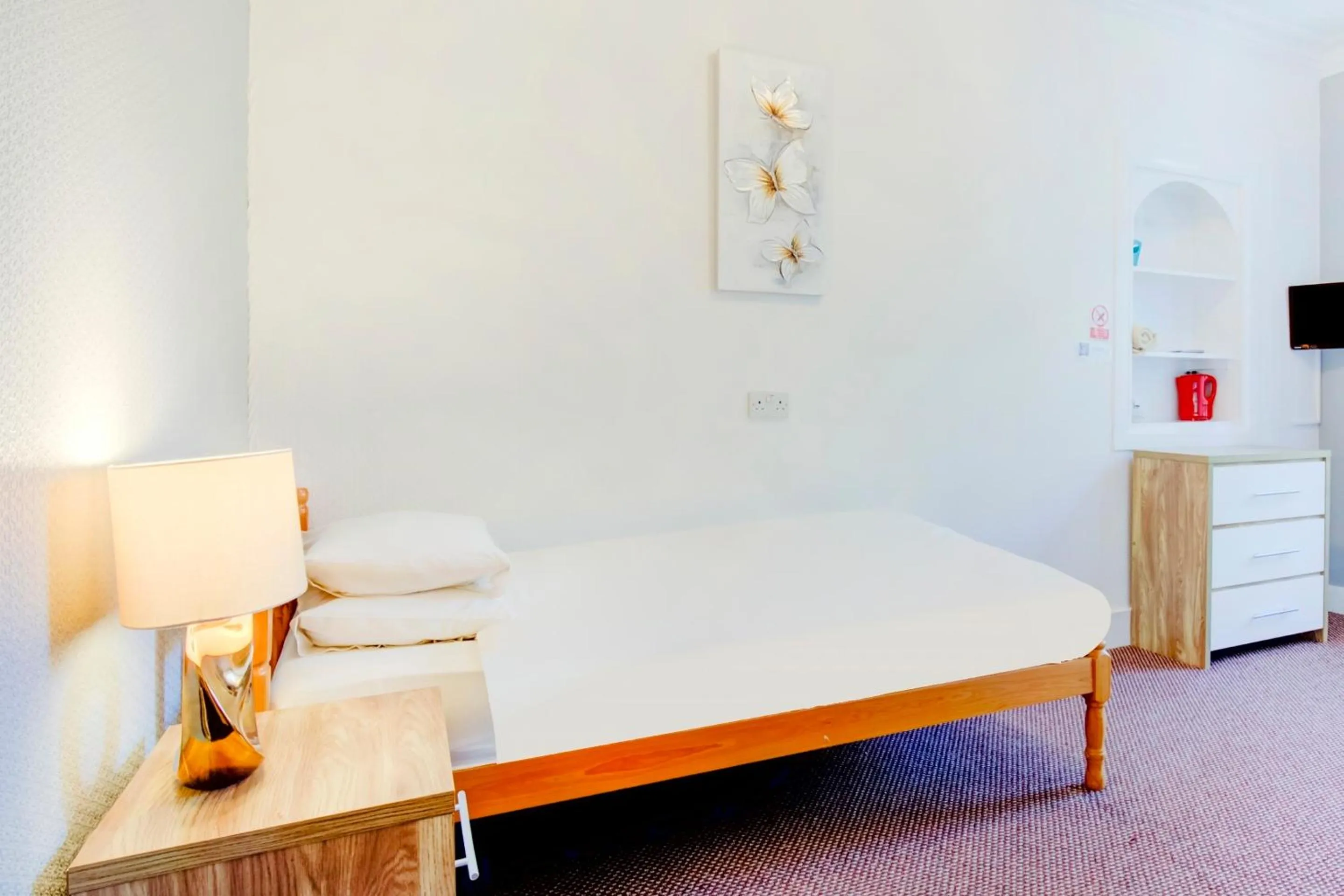 Bedroom in OYO Eastbank Hotel, Speyside Scotland