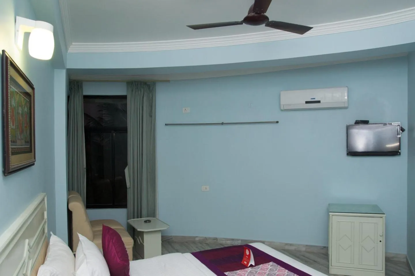 Bedroom in Hotel Niladri