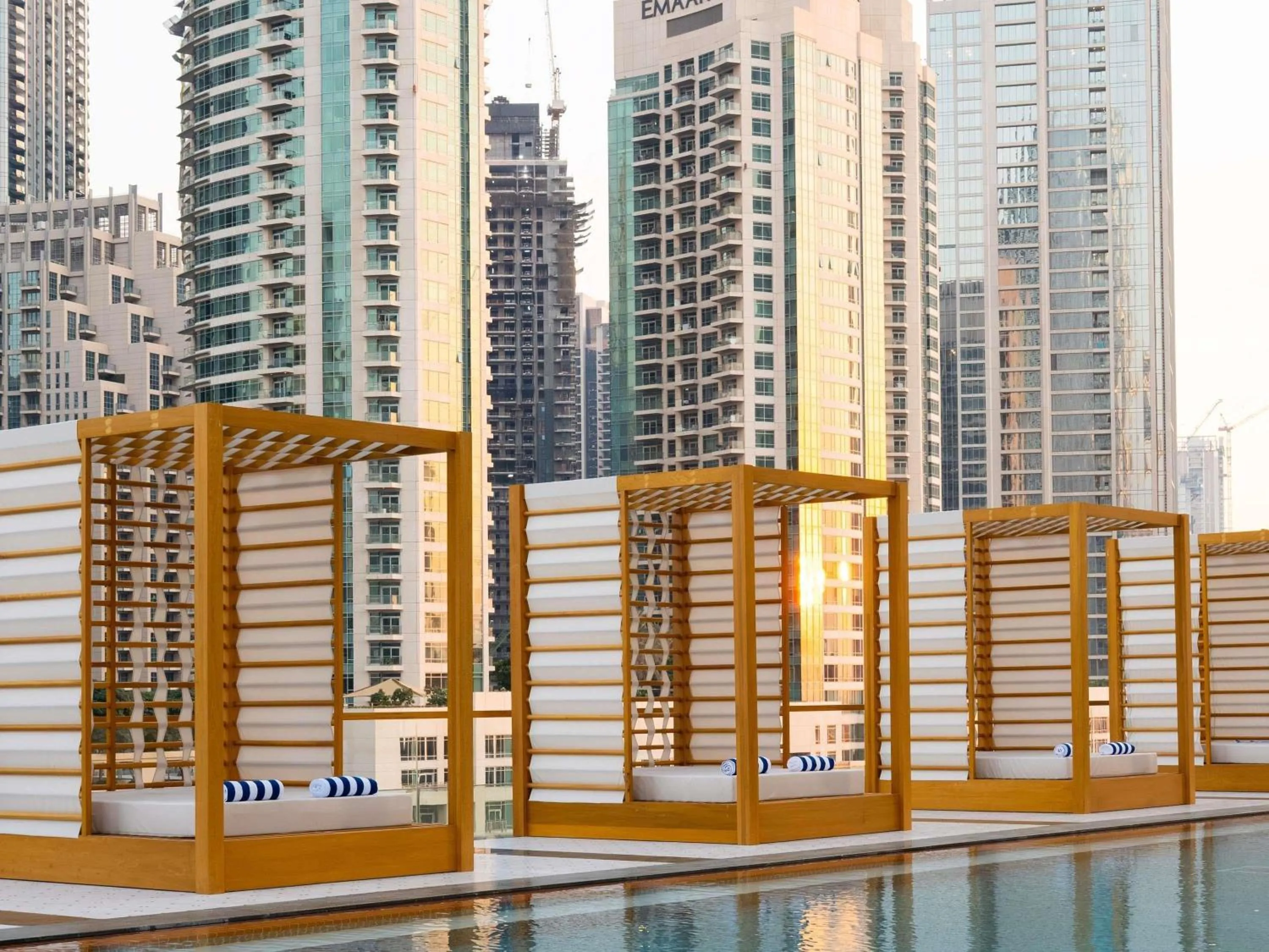 Lounge or bar in Sofitel Dubai Downtown