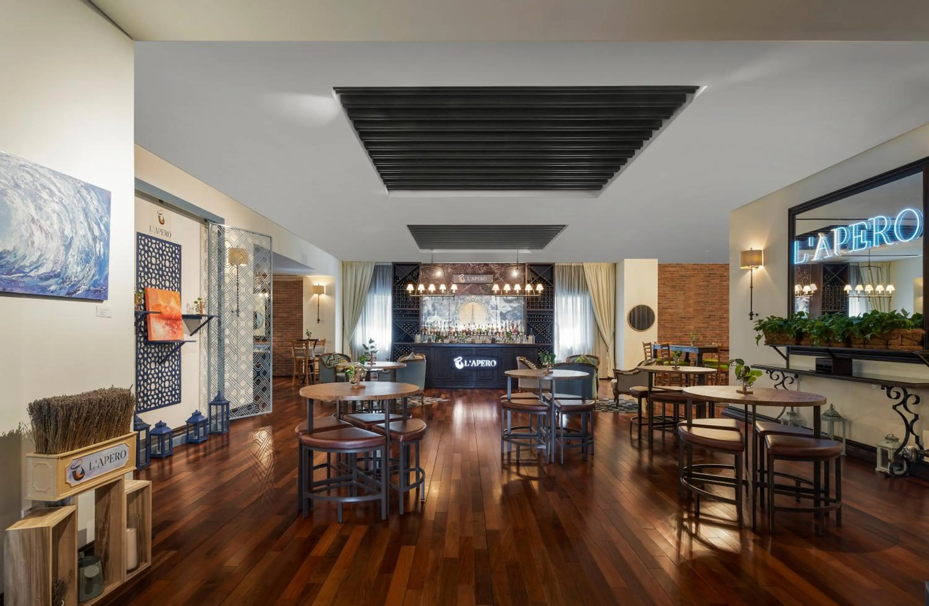 Lounge or bar in Sofitel Dubai Downtown