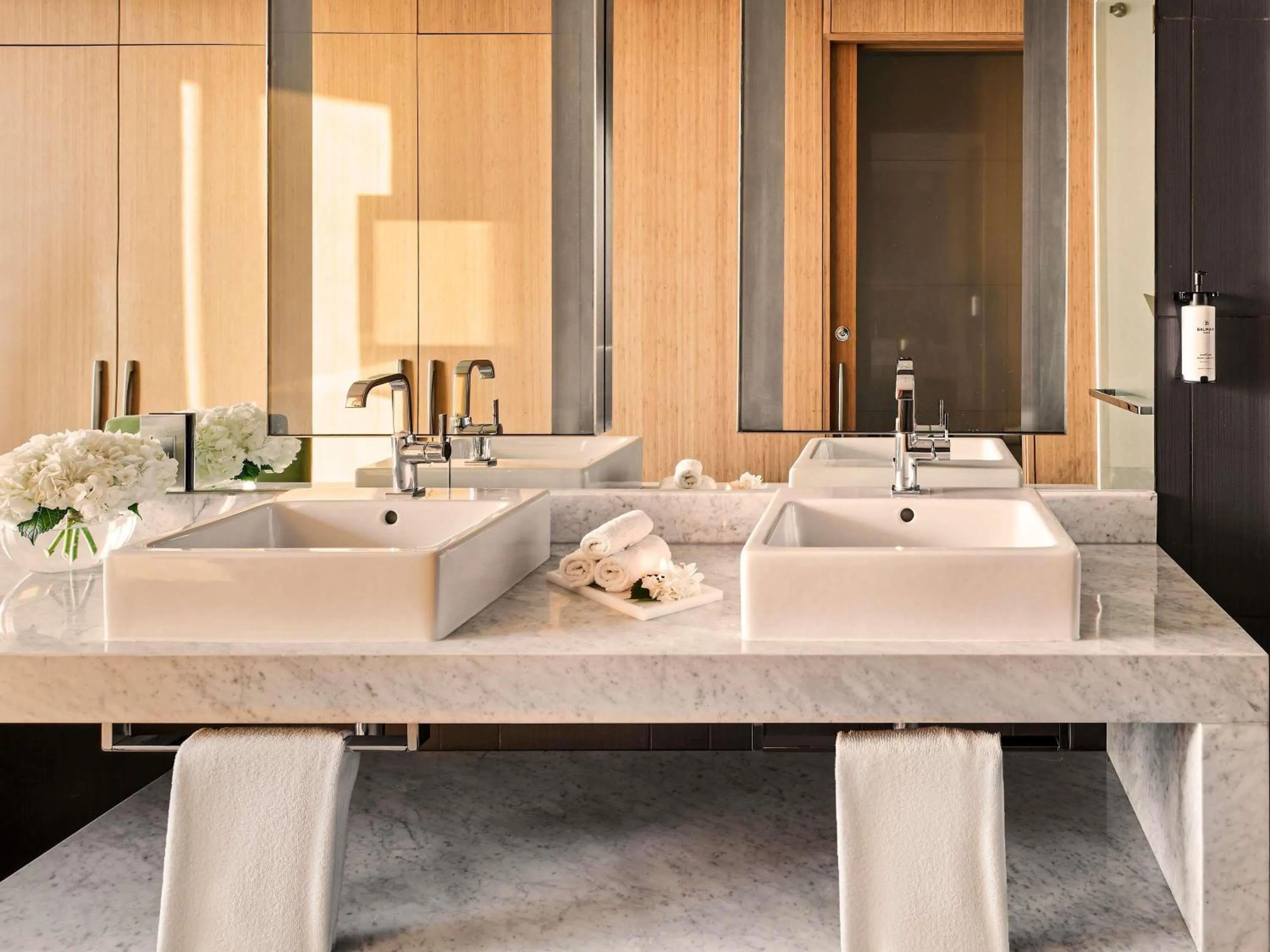 Bedroom in Sofitel Dubai Downtown