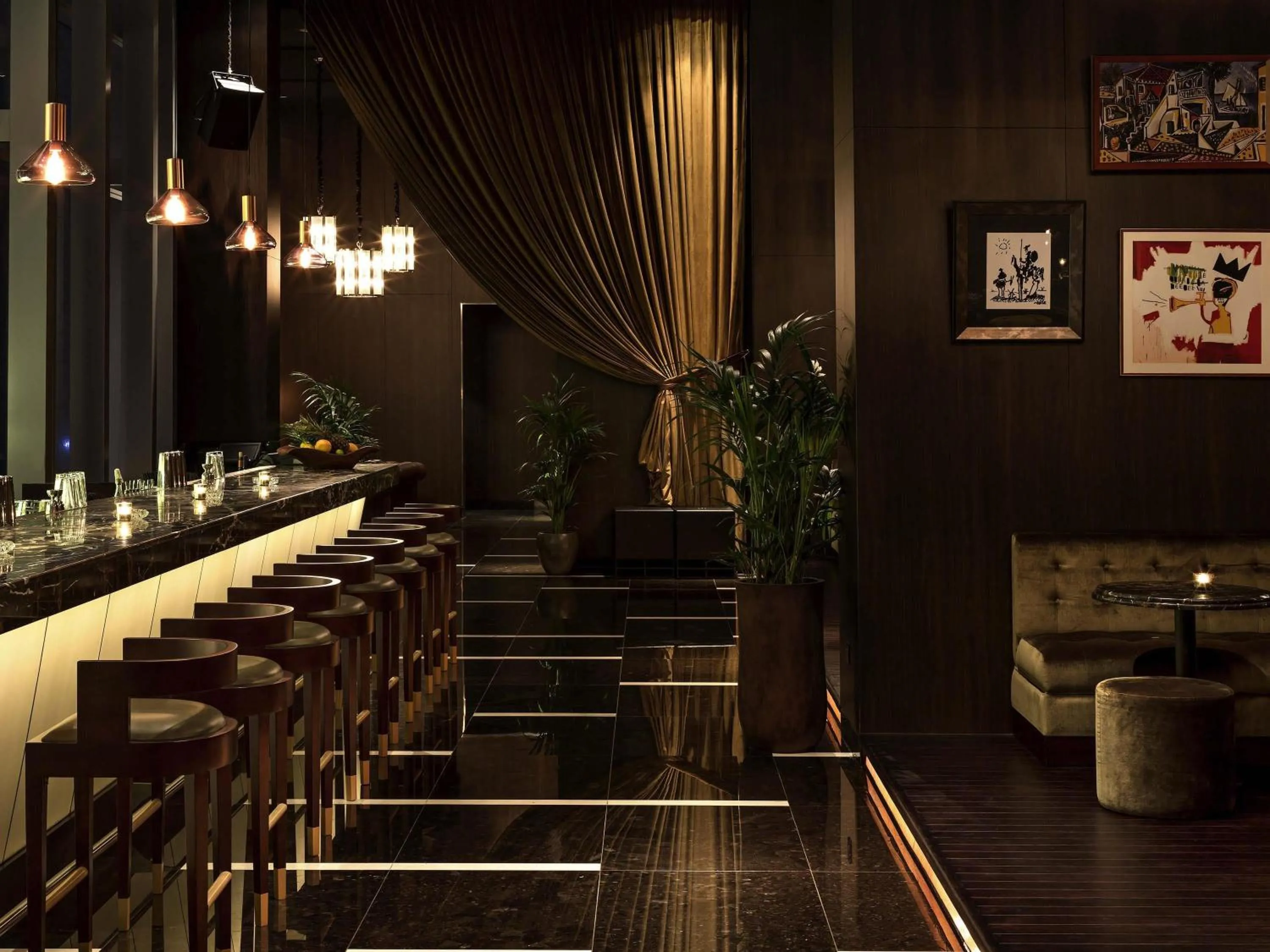 Lounge or bar in Sofitel Dubai Downtown