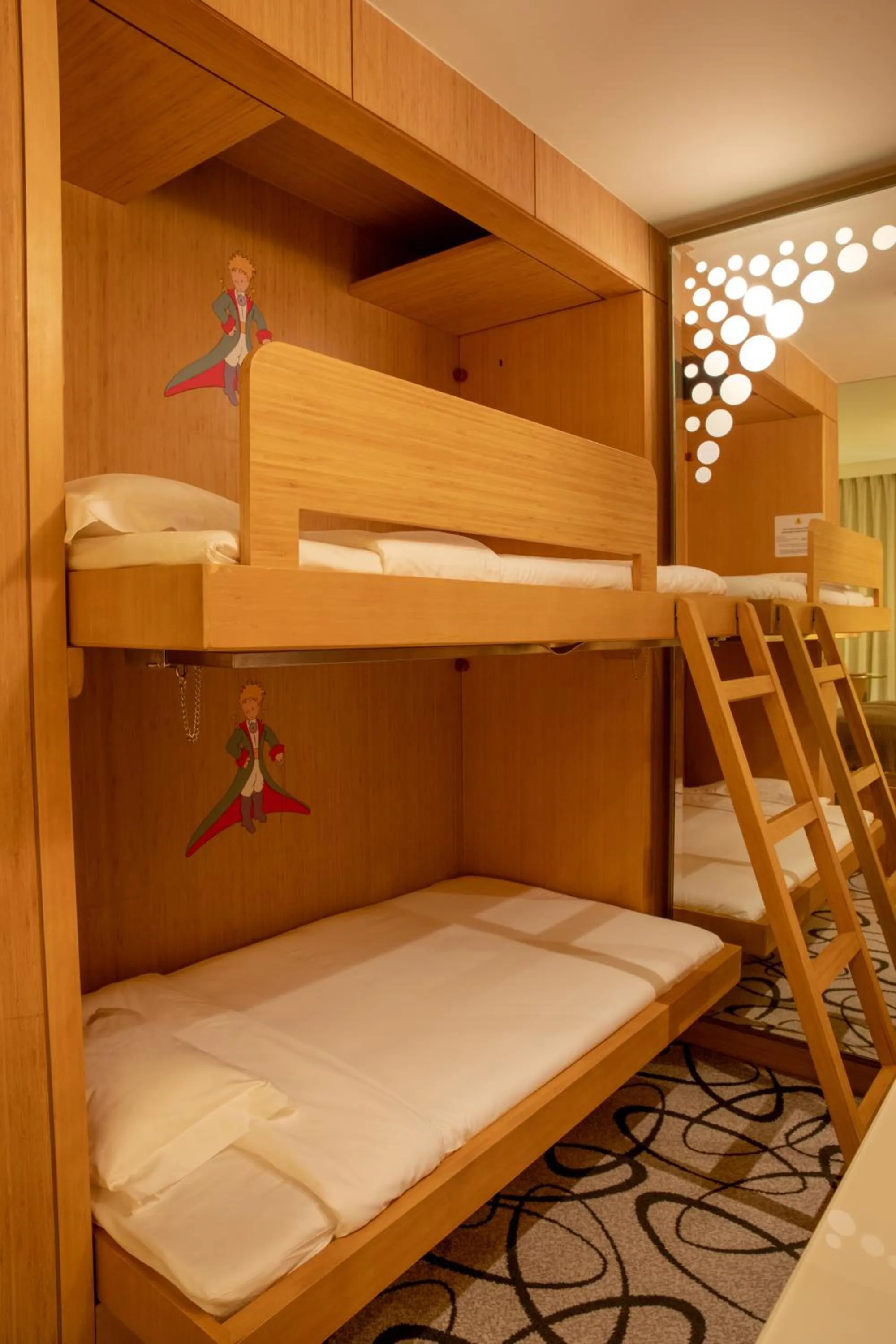 Bed in Sofitel Dubai Downtown