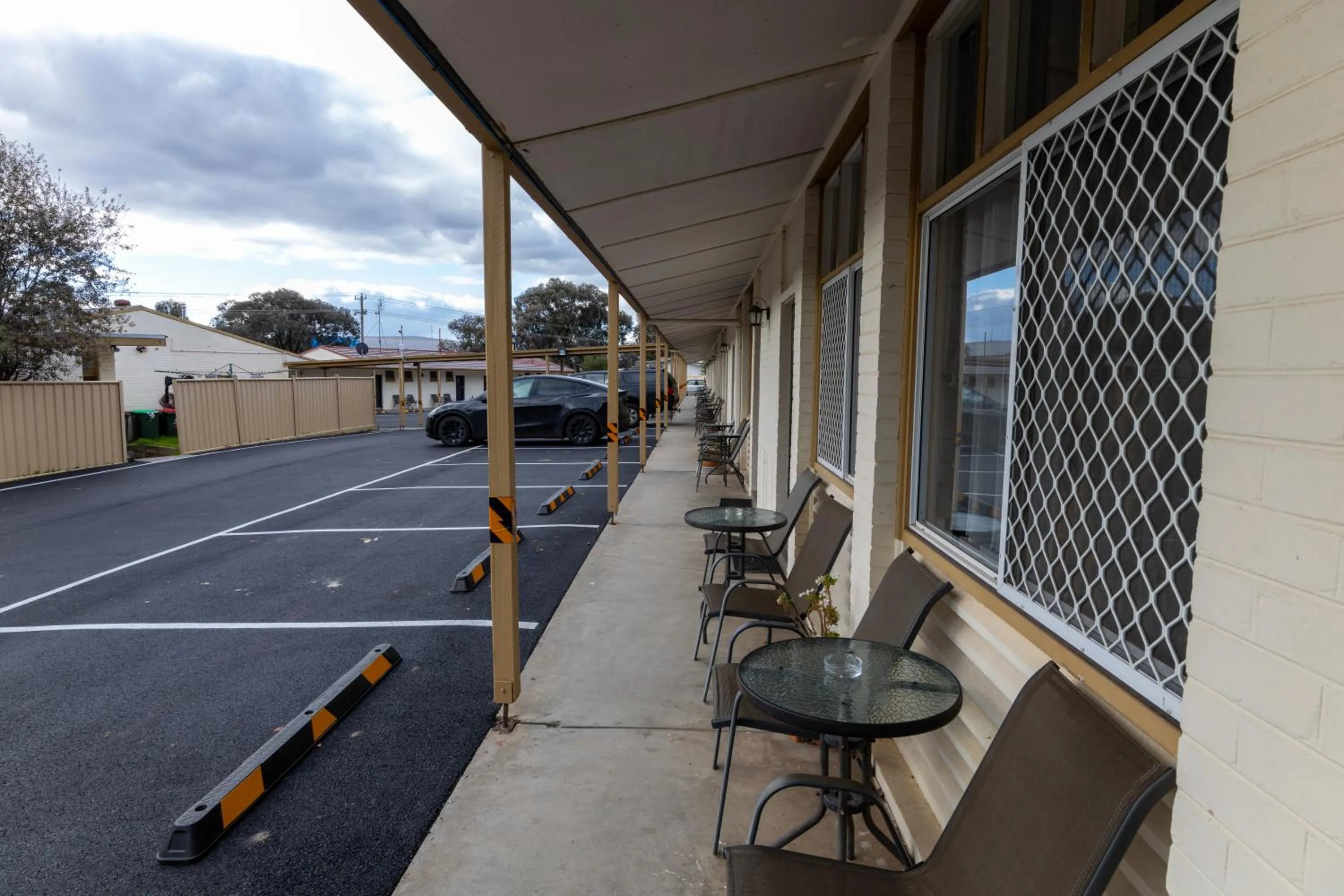 Property building in Golden Hills Motel