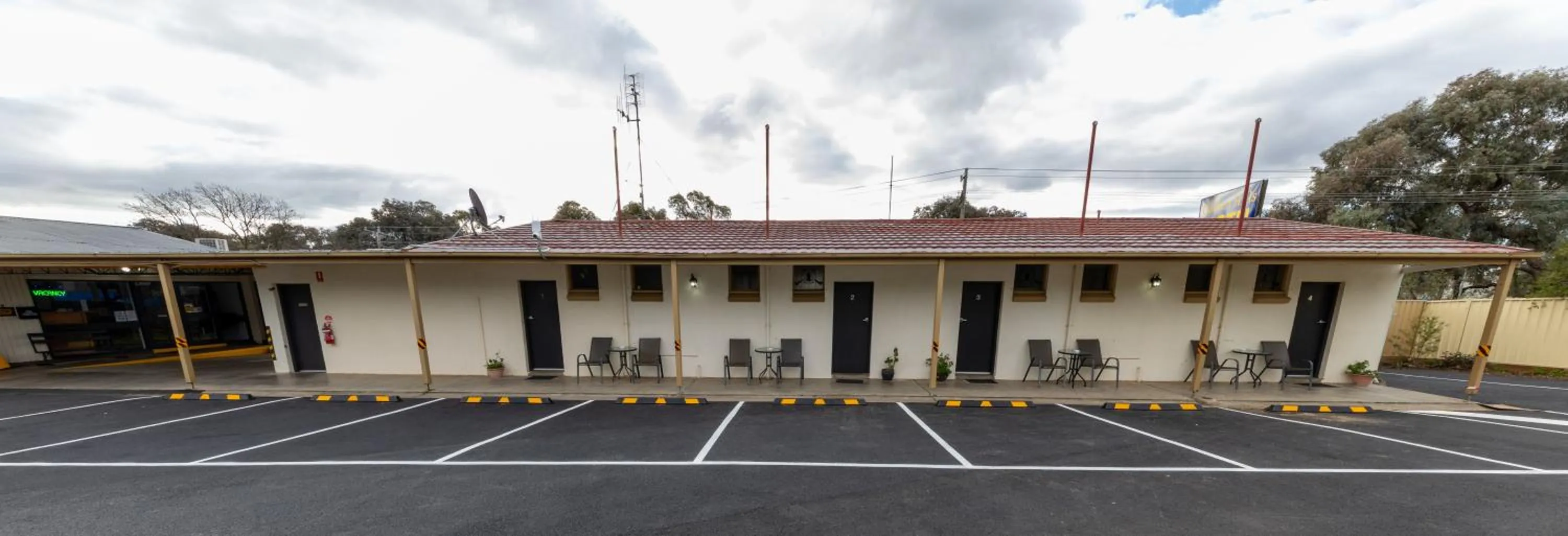 Property building in Golden Hills Motel