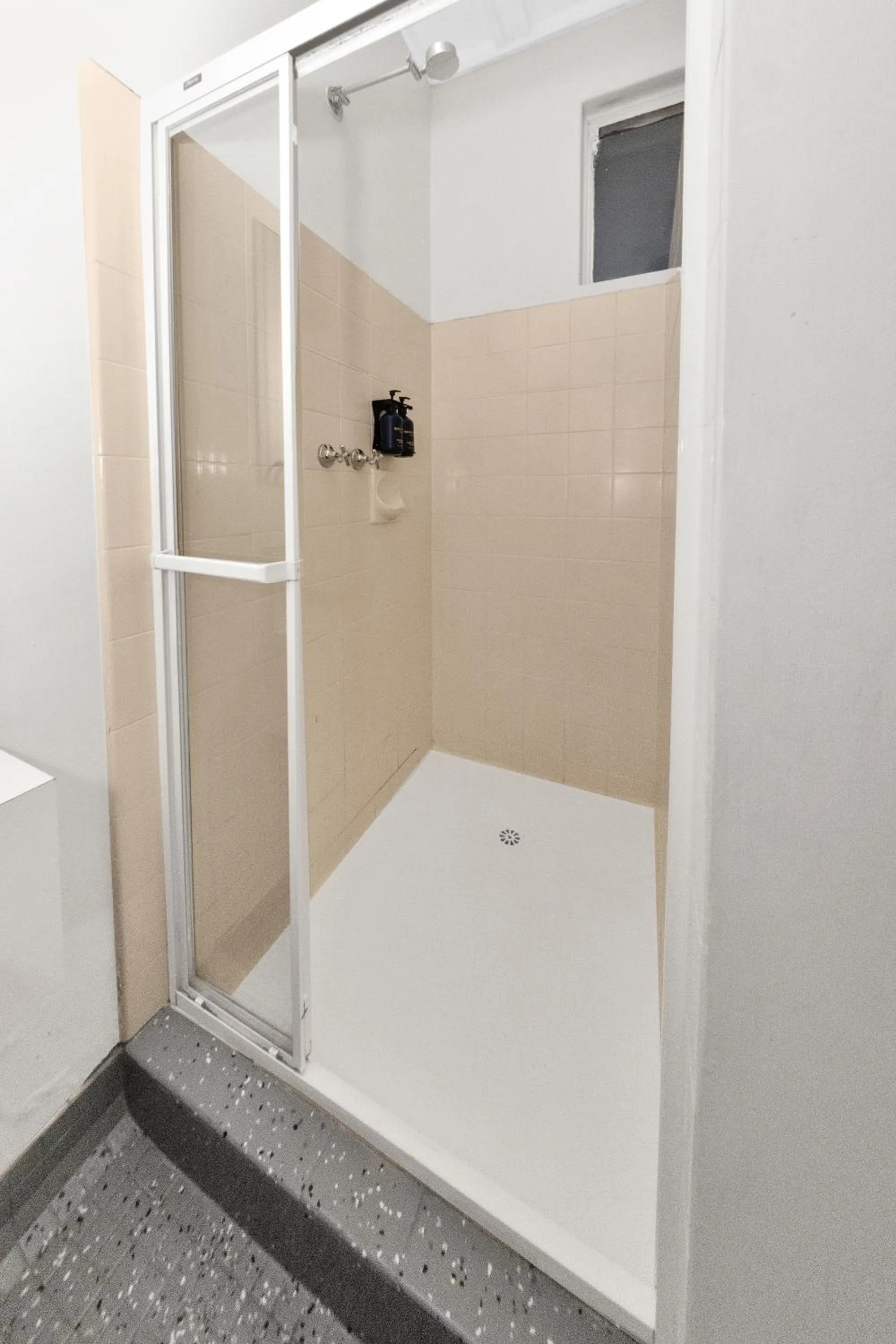 Shower in Golden Hills Motel