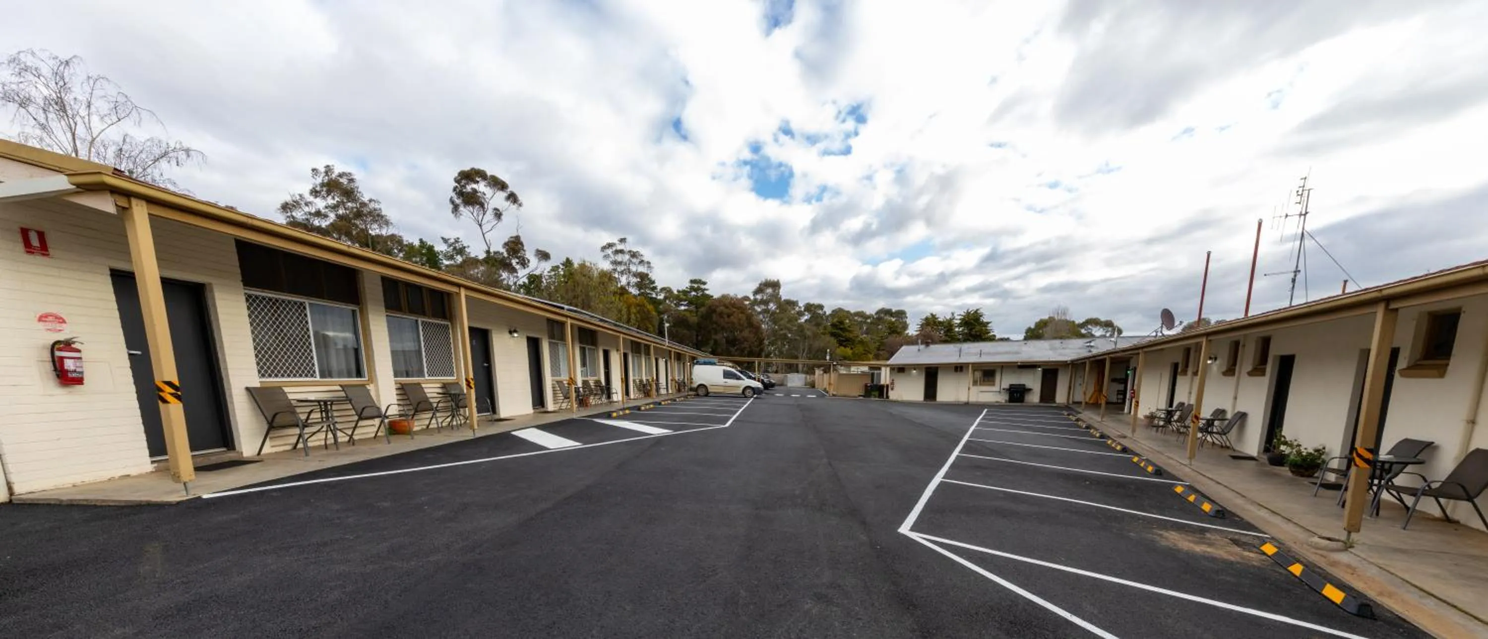 Property building in Golden Hills Motel