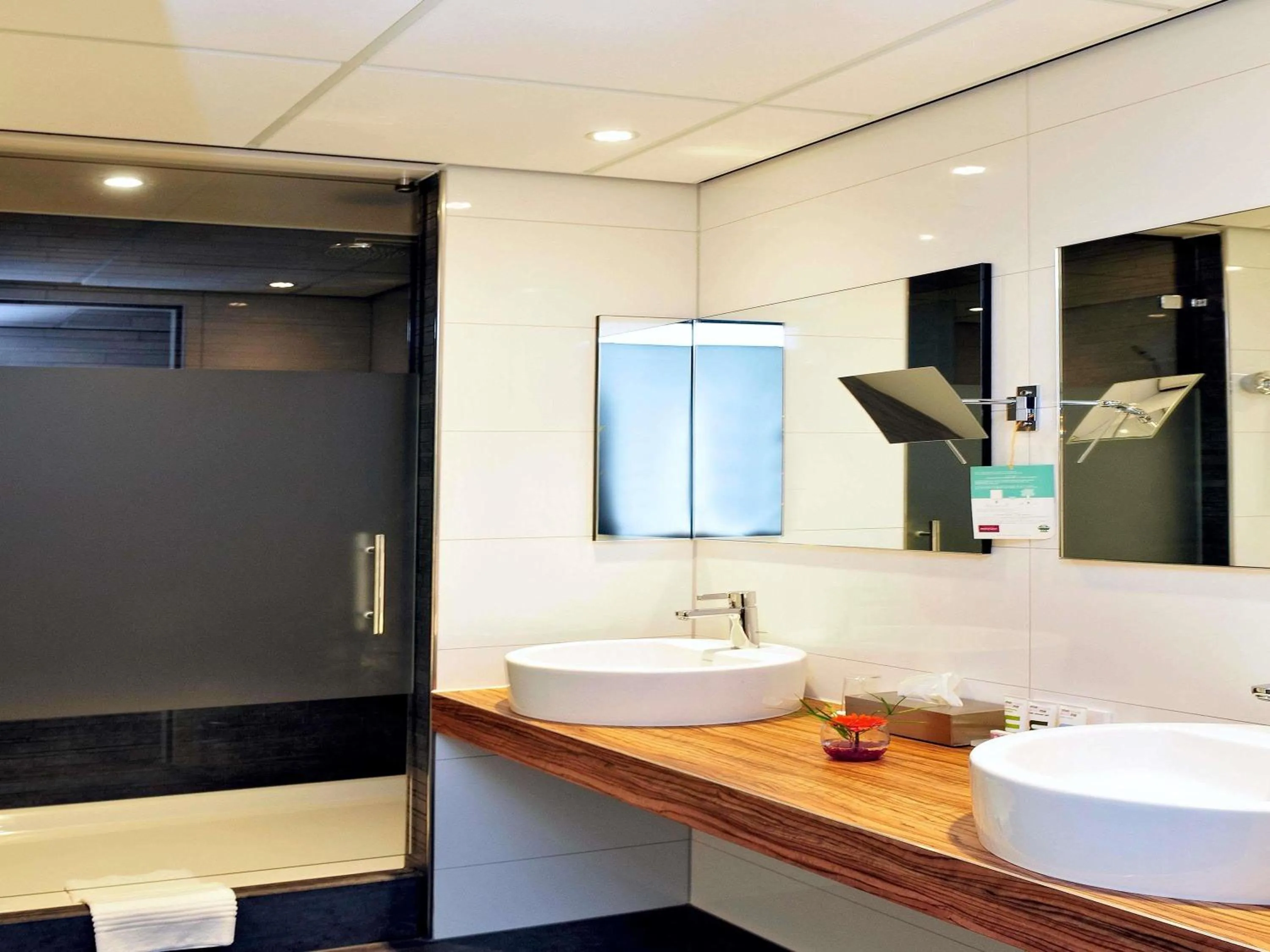 Bedroom in Mercure Hotel Nijmegen Centre