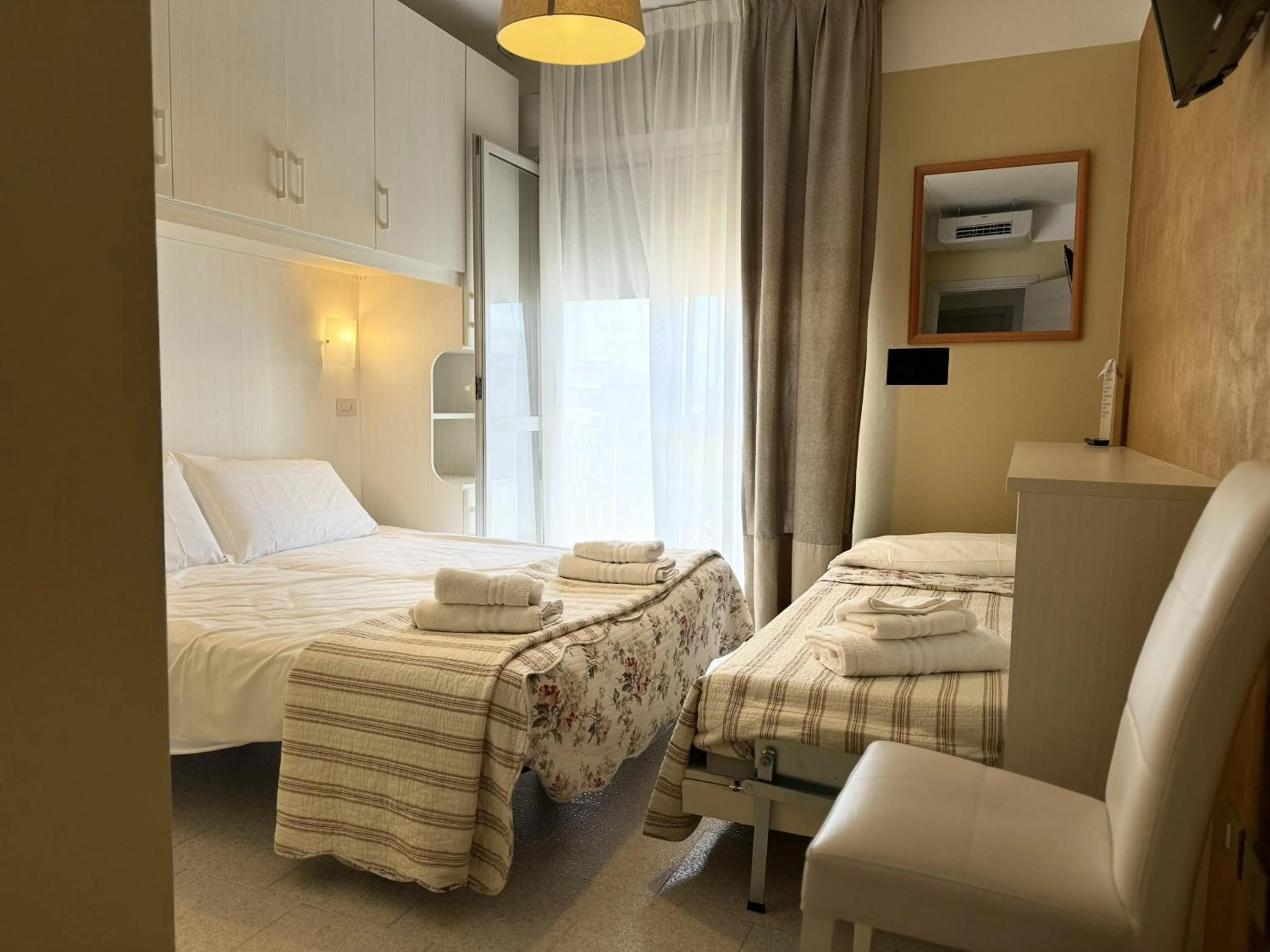 Bed in Acapulco Beach