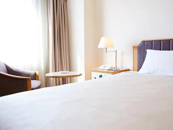 Photo of the whole room, Bed in Hotel New Otani Takaoka