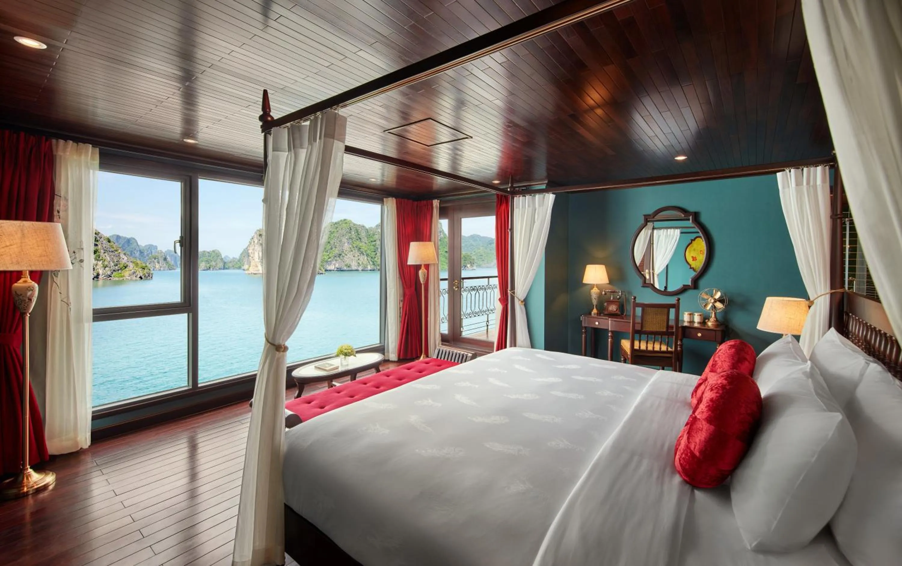 Bed in Indochine Premium Halong Bay