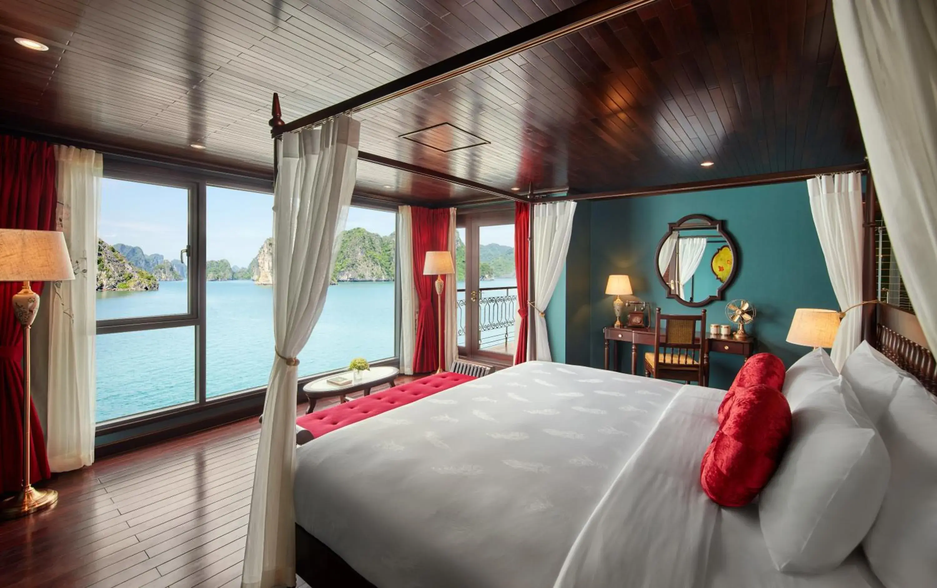 President Suite Sea View With Balcony 2 Days 1 Night in Indochine Premium Halong Bay President Suite Sea View With Balcony 2 Days 1 Night in Indochine Premium Halong Bay