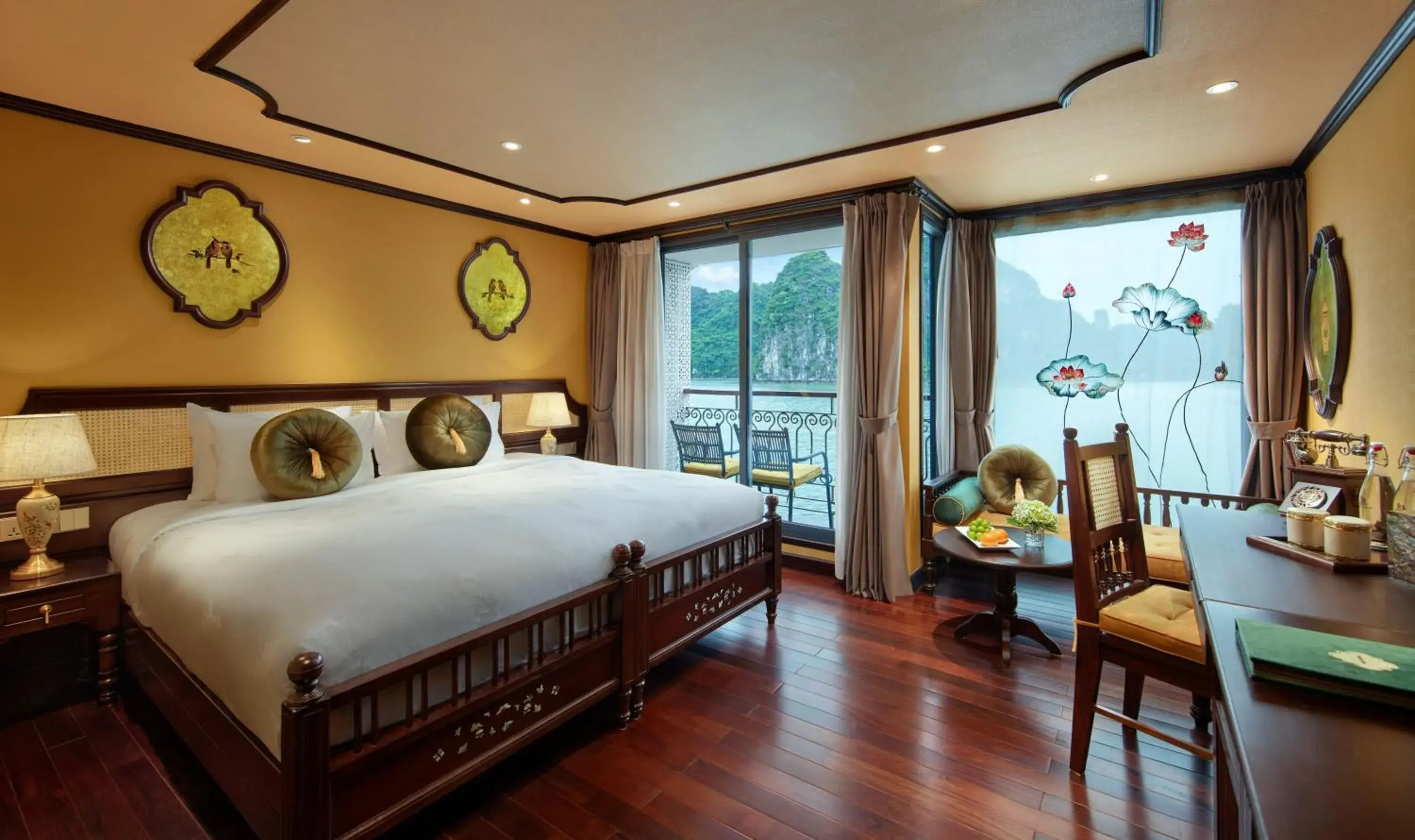 Junior Suite Sea View With Balcony - 2 Days 1 Night in Indochine Premium Halong Bay Junior Suite Sea View With Balcony - 2 Days 1 Night in Indochine Premium Halong Bay