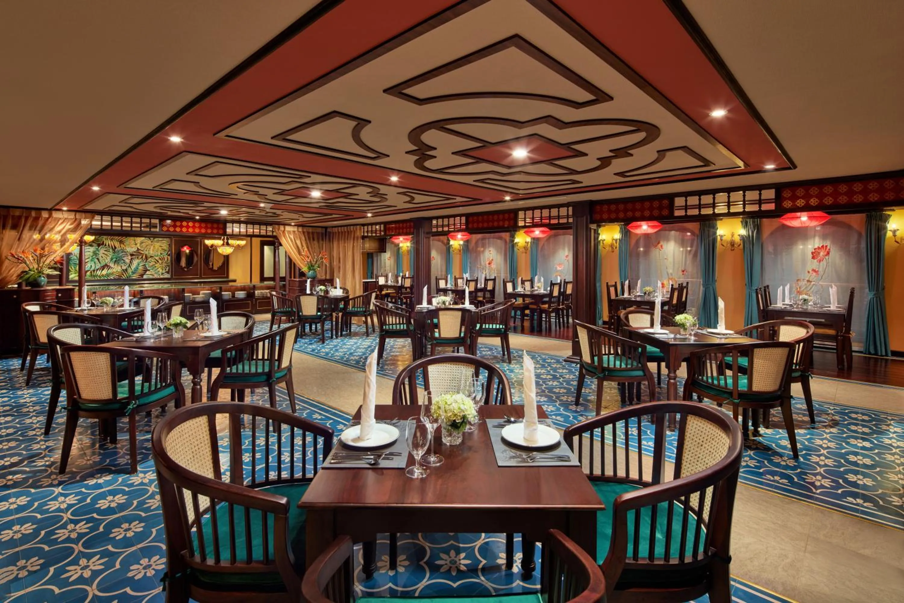Restaurant/places to eat in Indochine Premium Halong Bay