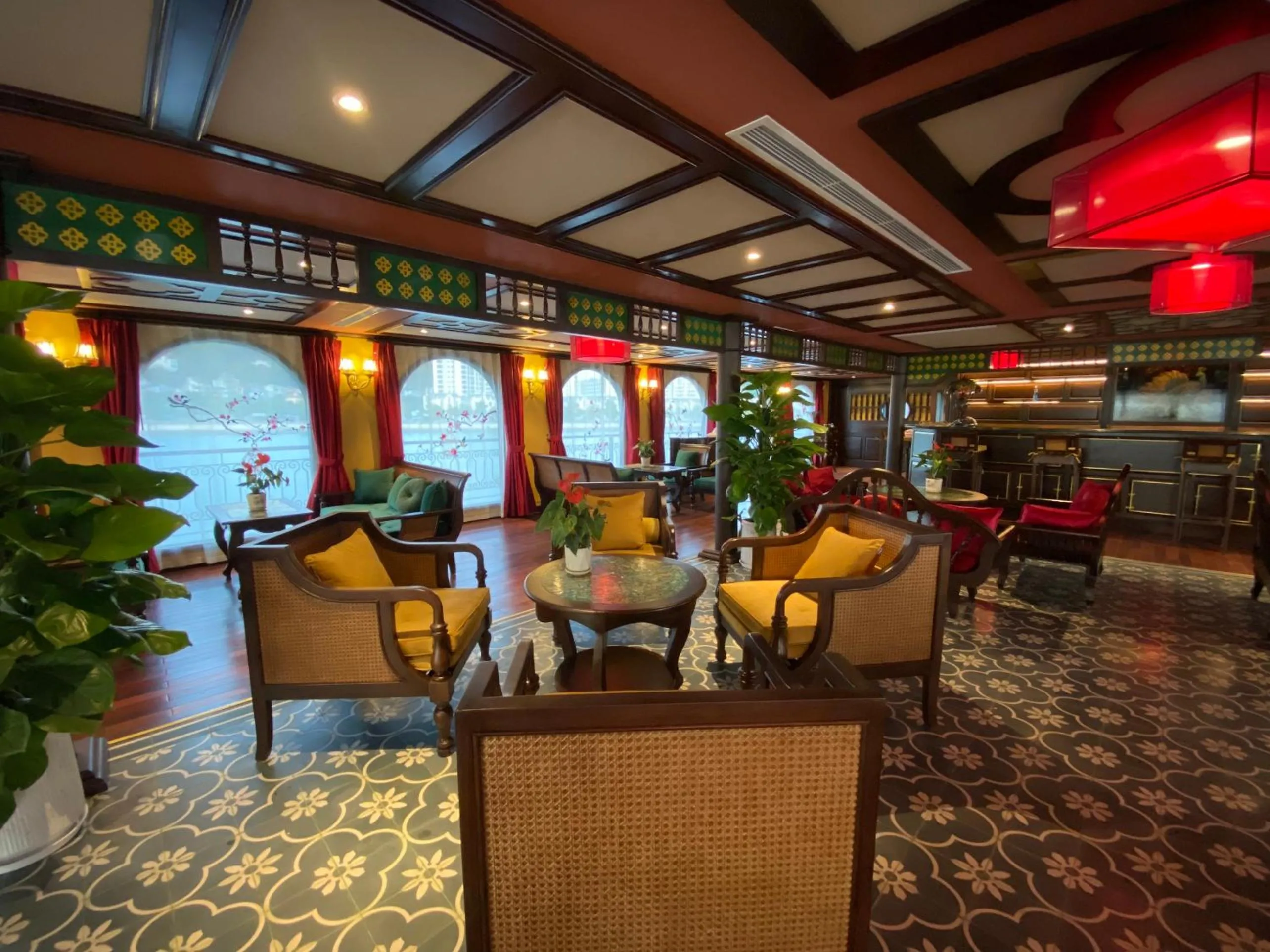 Lounge or bar in Indochine Premium Halong Bay