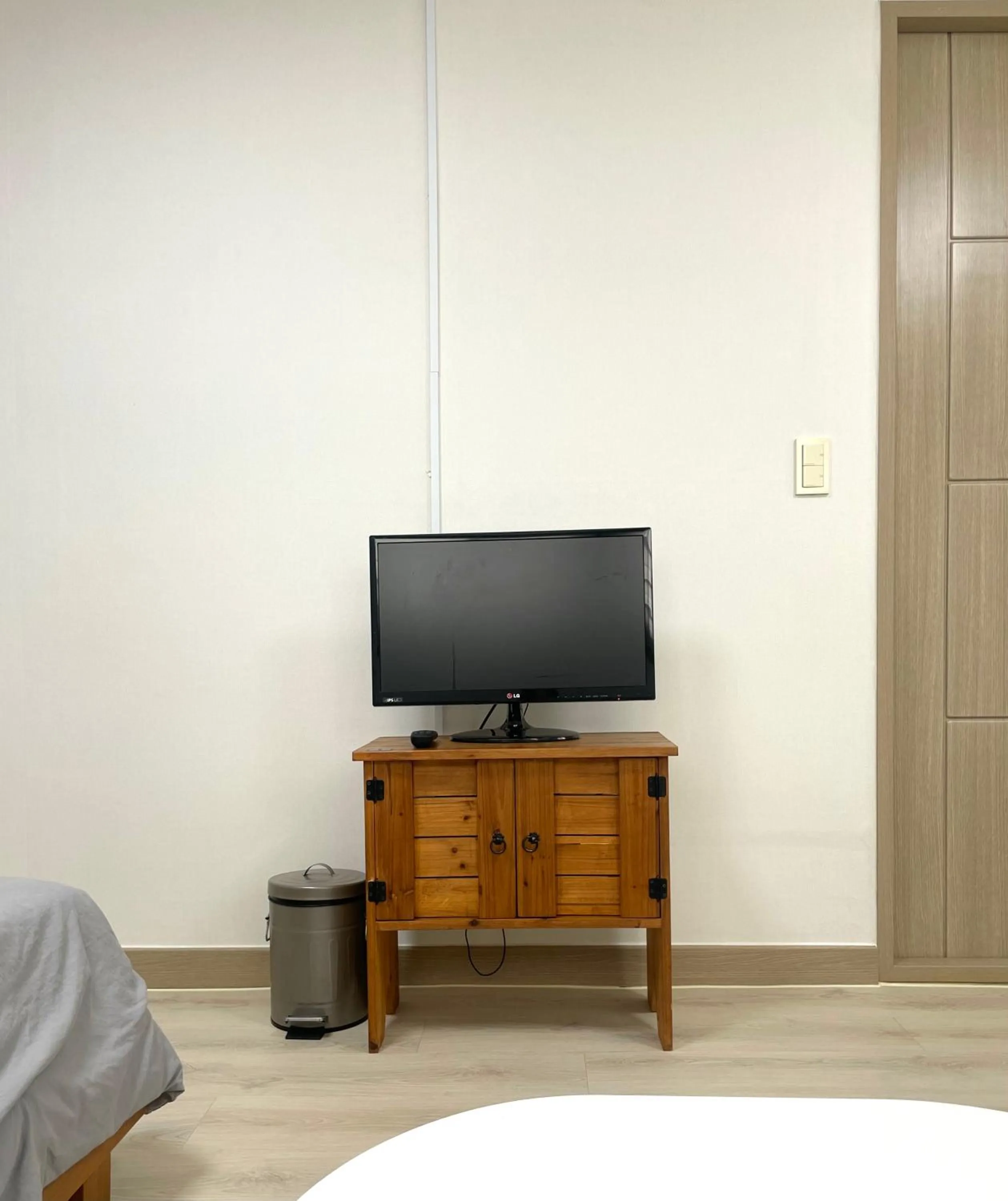 TV and multimedia in Danaharu Guesthouse
