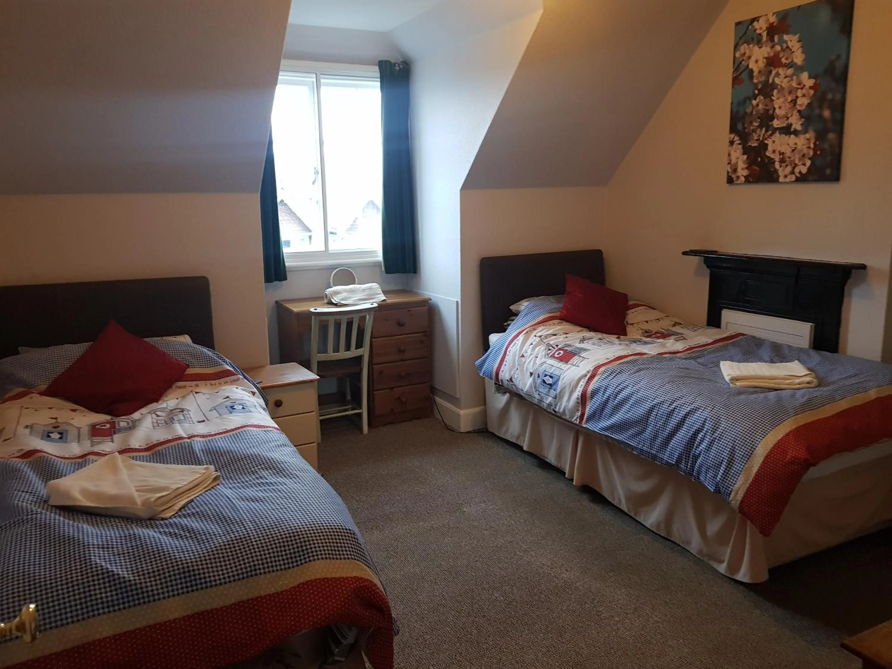 Bedroom, Bed in The Royal Oak