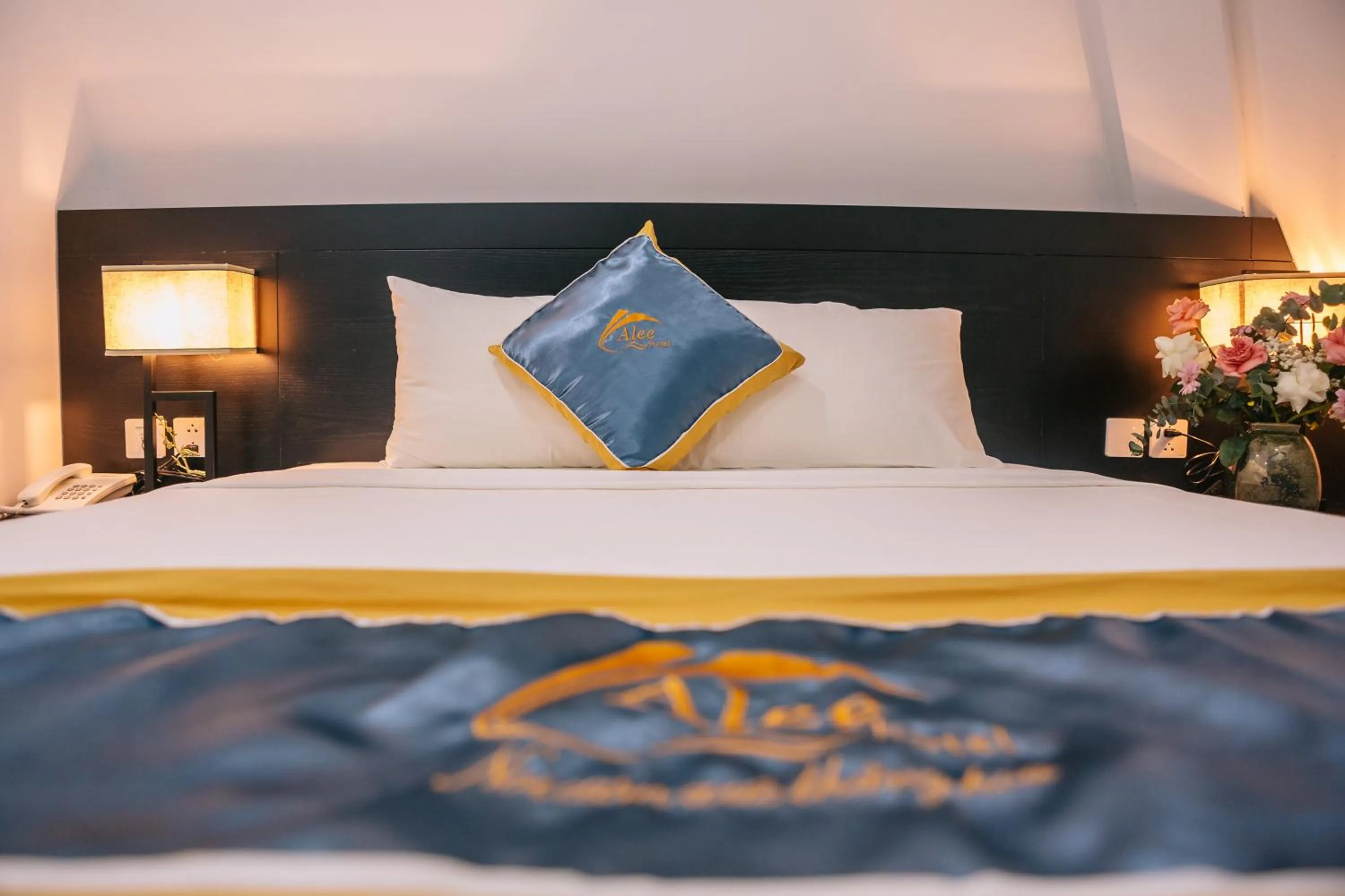 Bed in Alee HaLong Hotel