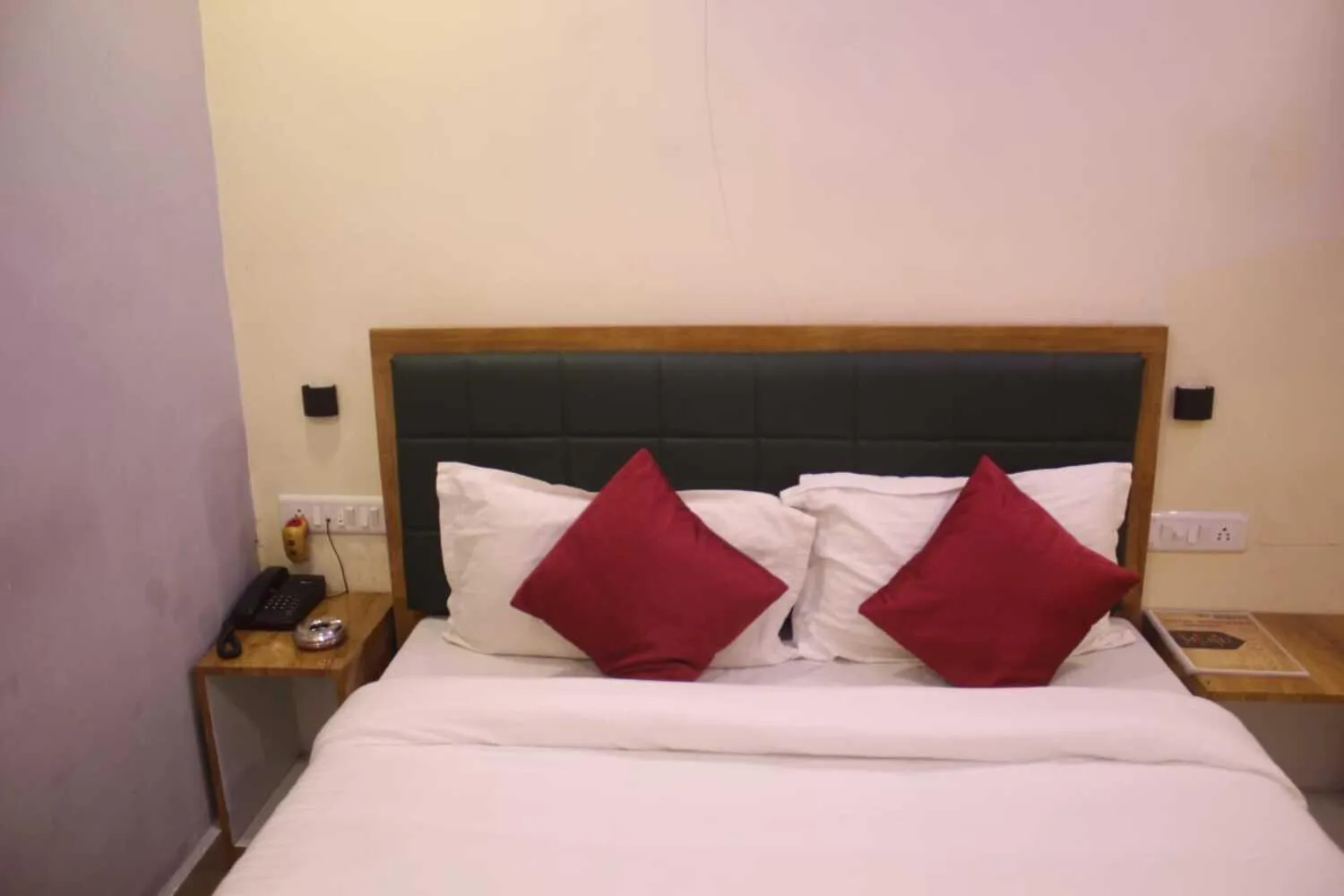 Bed in Hotel Siddharth Residency- Siddharth Nagar, Goregaon West