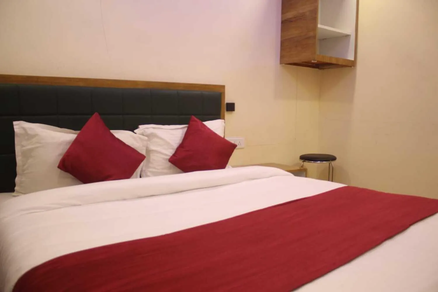 Bed in Hotel Siddharth Residency- Siddharth Nagar, Goregaon West