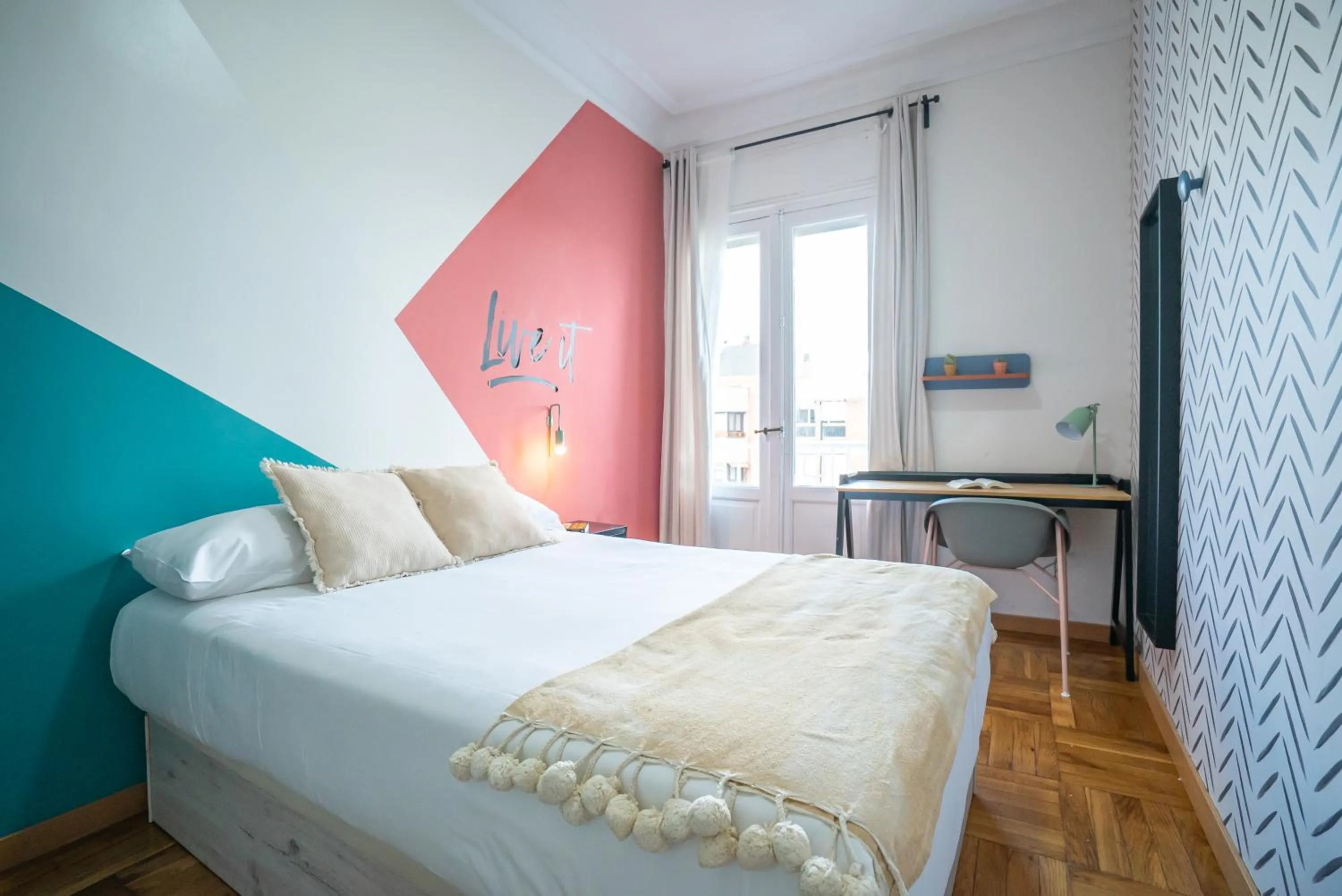 Bedroom, Bed in Live It Madrid Chamberi