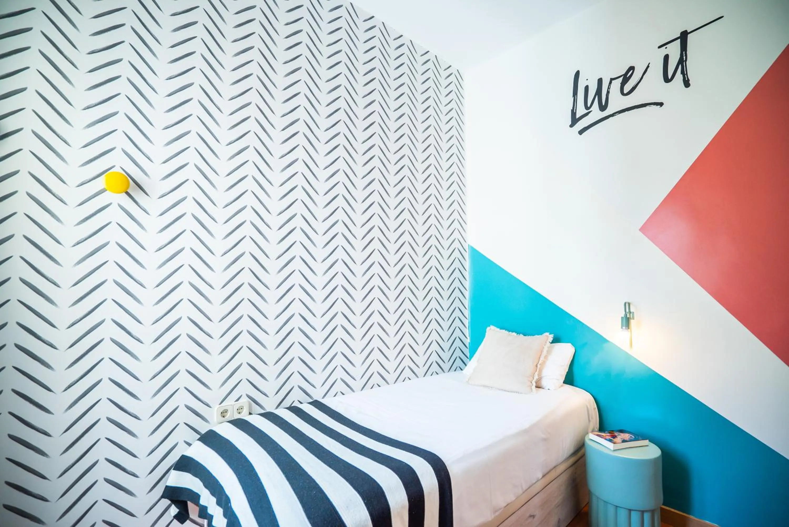 Bedroom, Bed in Live It Madrid Chamberi