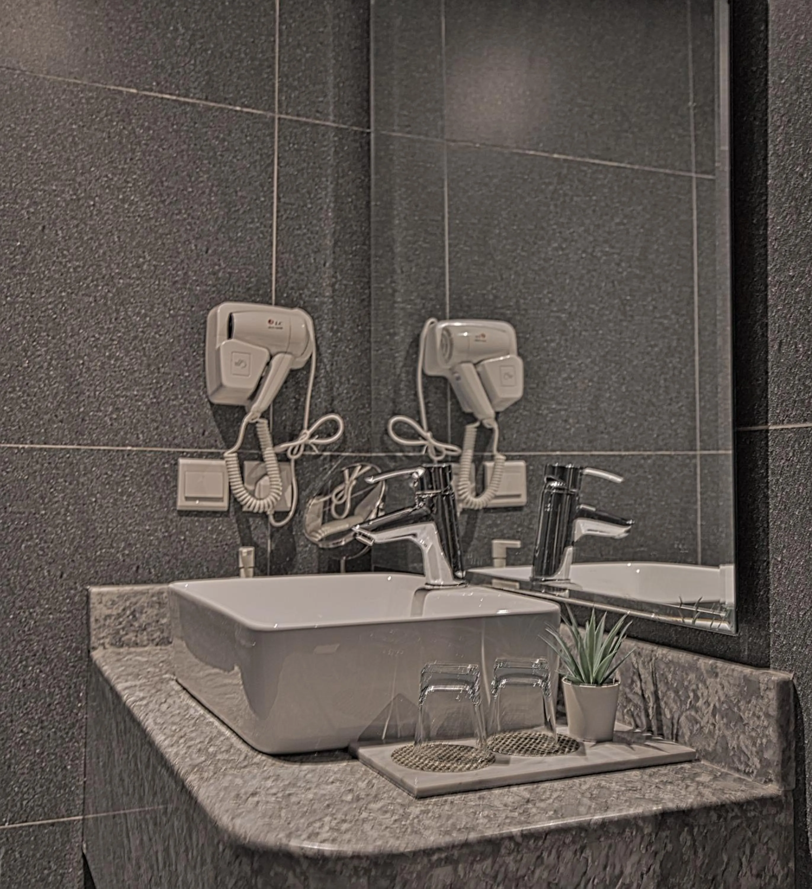 ساس رتل للوحدات السكنية المفروشة