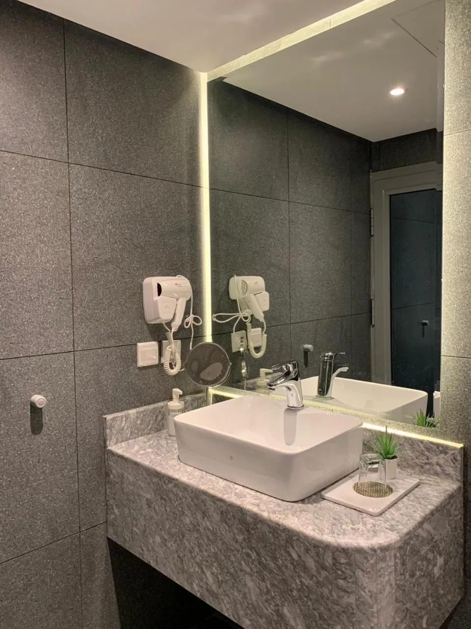 ساس رتل للوحدات السكنية المفروشة