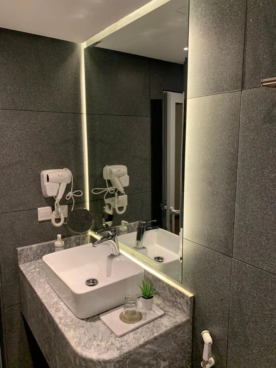 ساس رتل للوحدات السكنية المفروشة