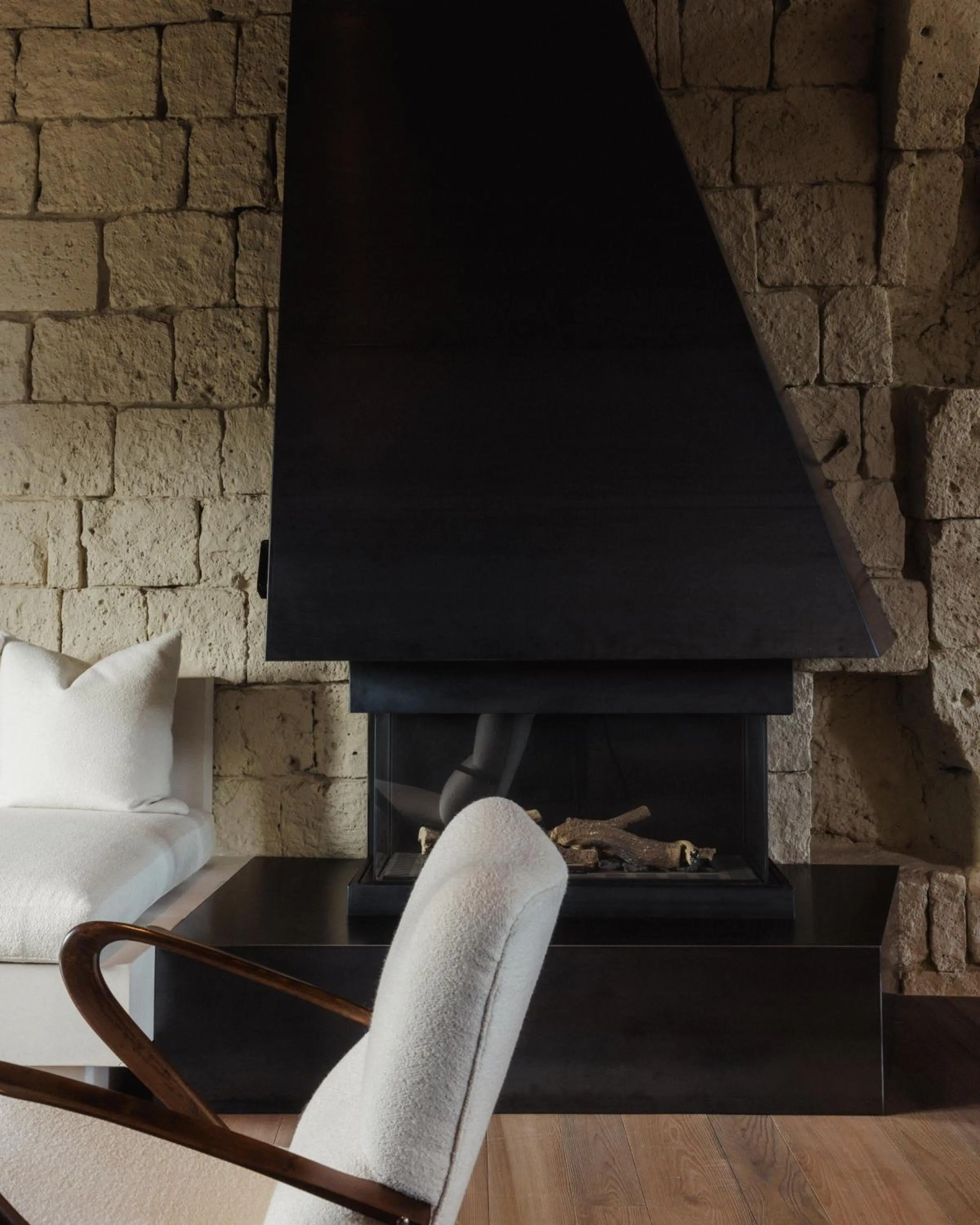 Seating area in Palazzo Petrvs