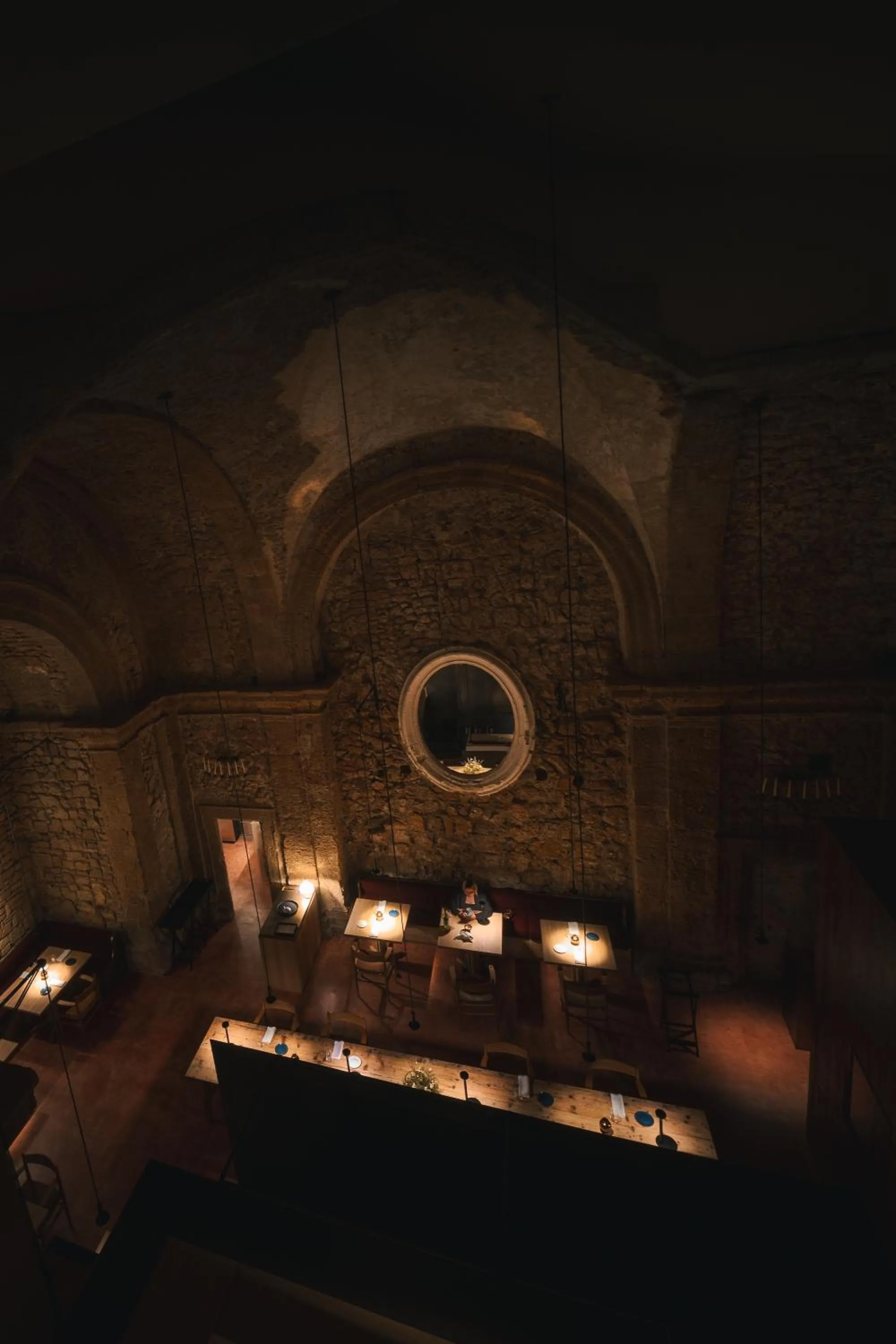 Restaurant/places to eat in Palazzo Petrvs