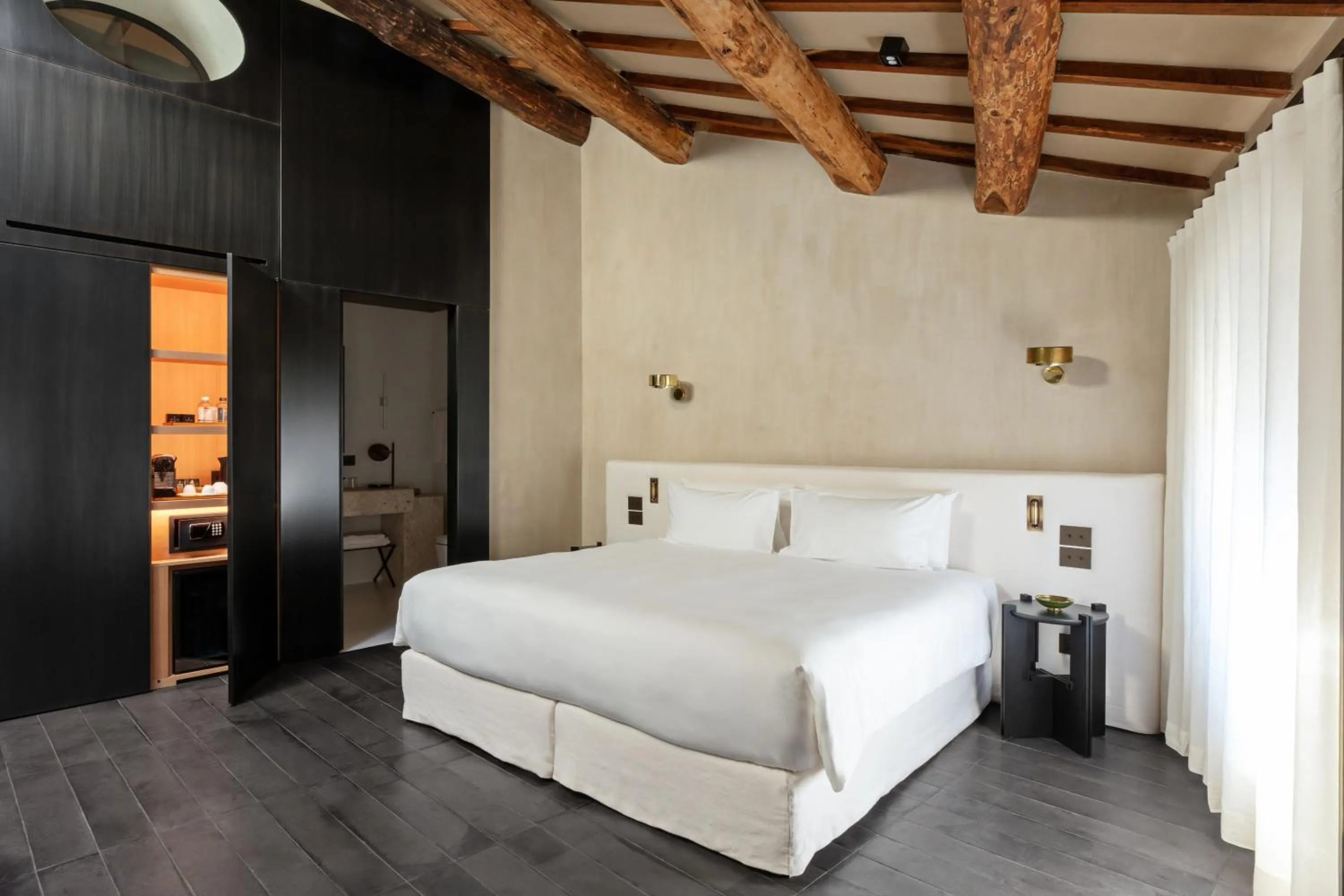 Bedroom, Bed in Palazzo Petrvs