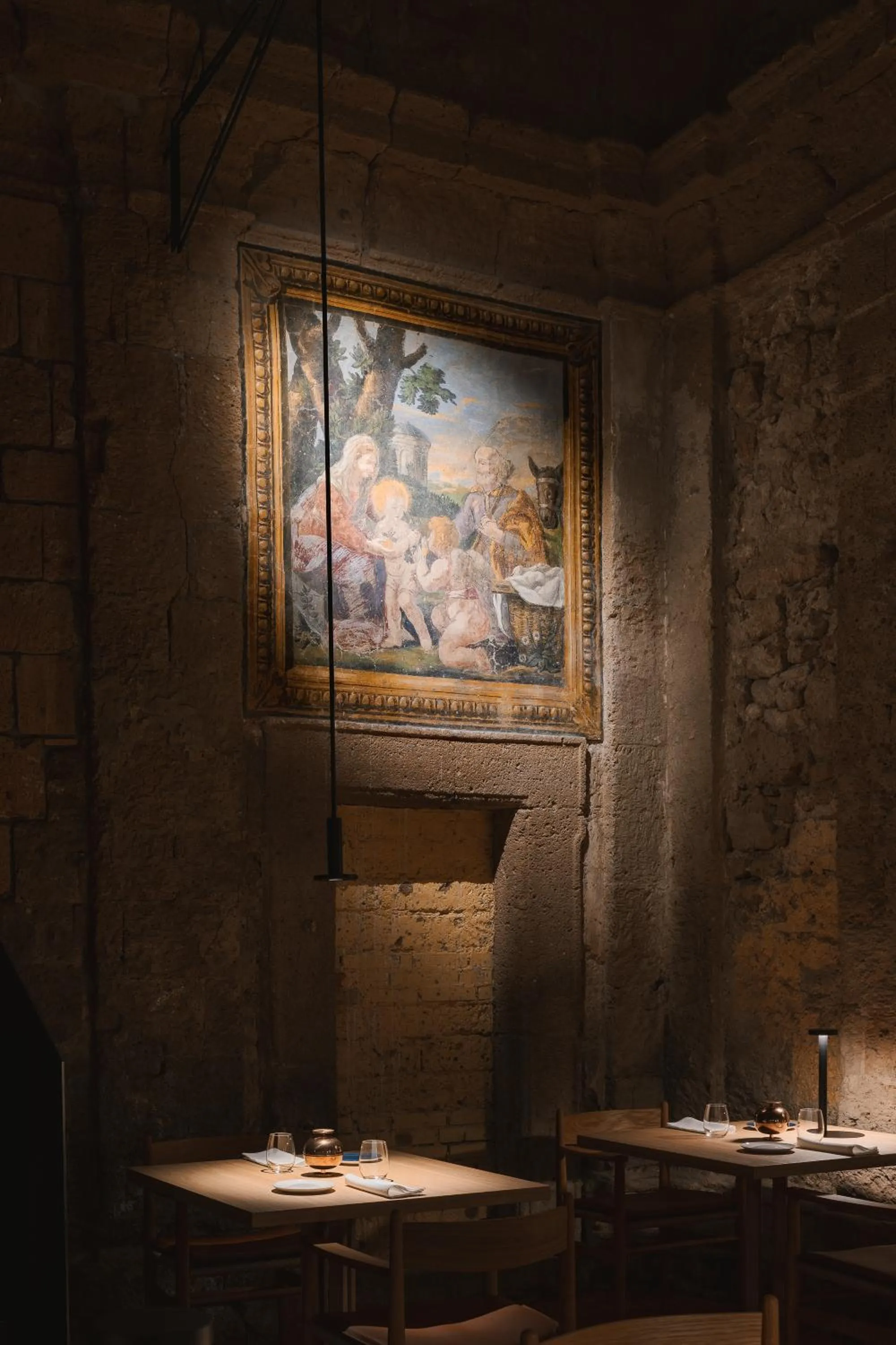 Restaurant/places to eat in Palazzo Petrvs