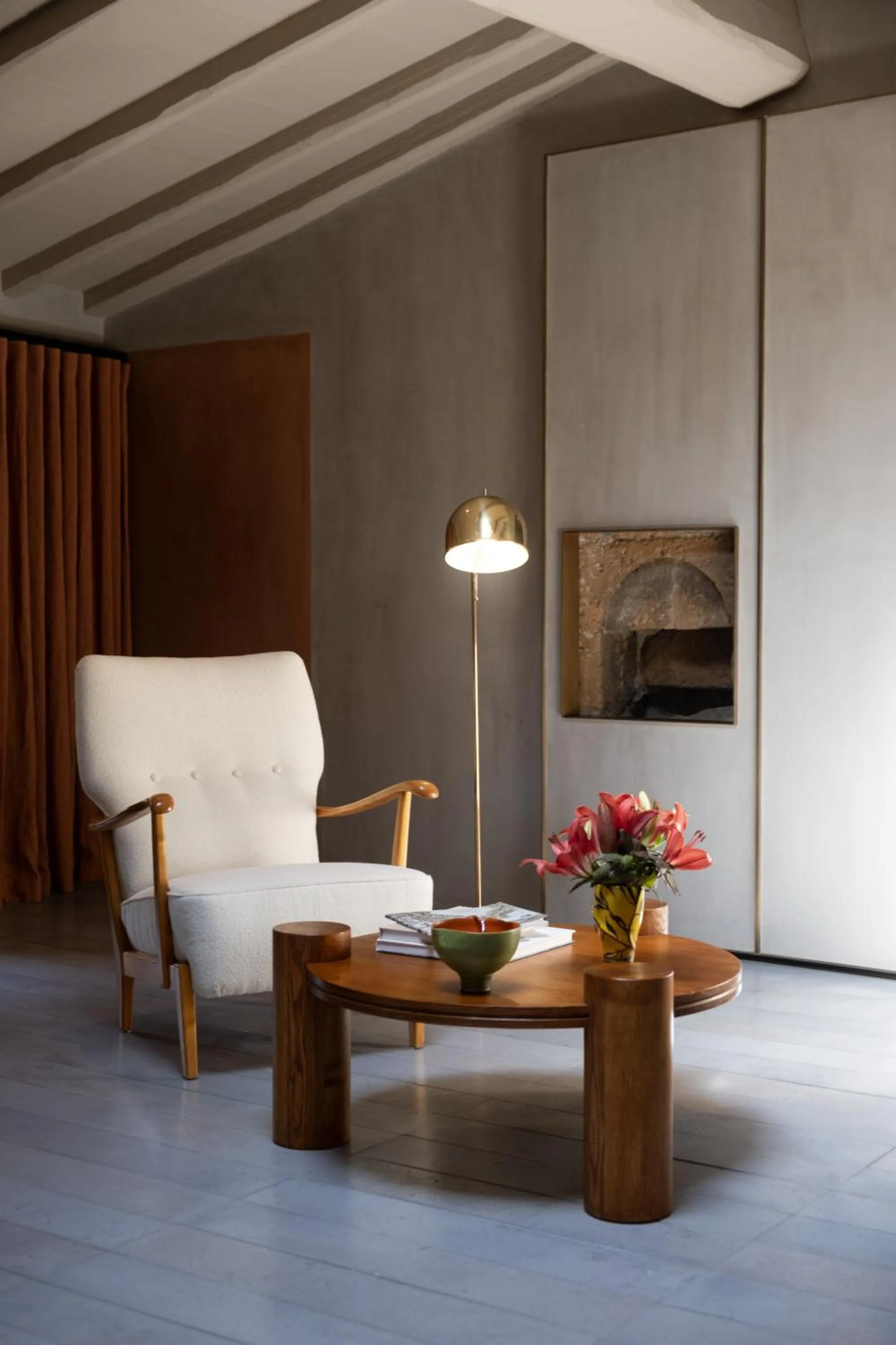 Seating area in Palazzo Petrvs