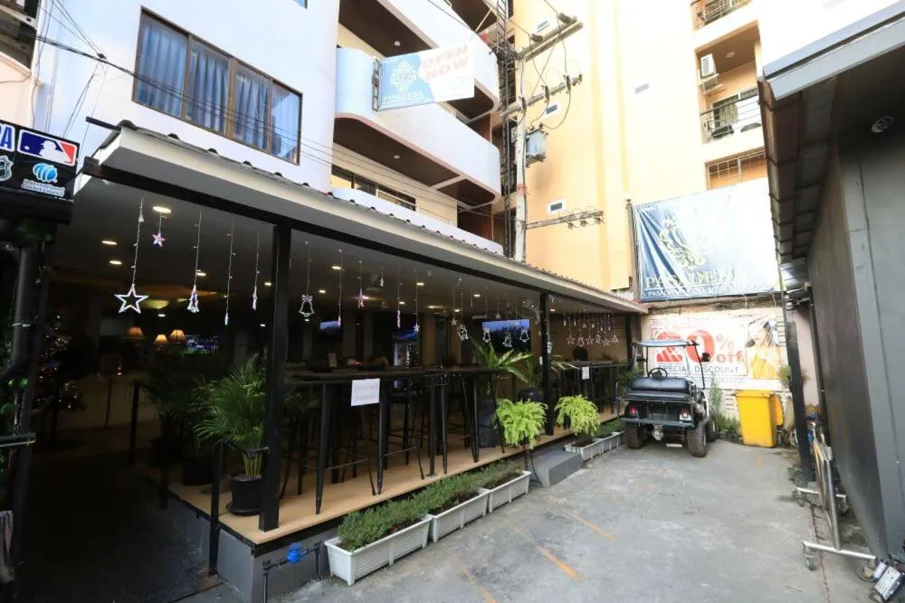 Property building in Pasadena Lodge