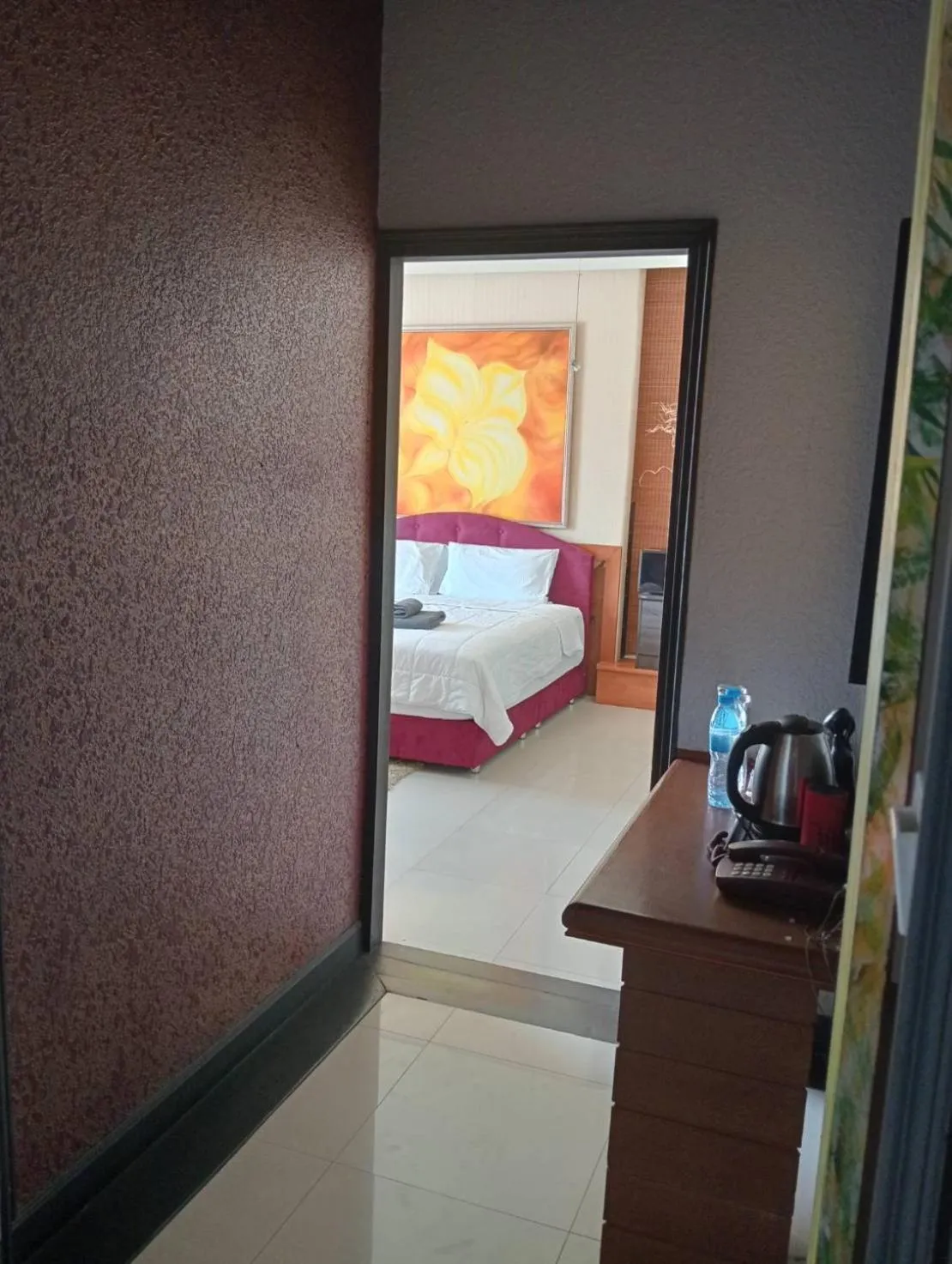 View (from property/room), Bed in Pasadena Lodge