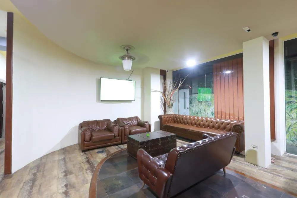 Lobby or reception in Pasadena Lodge