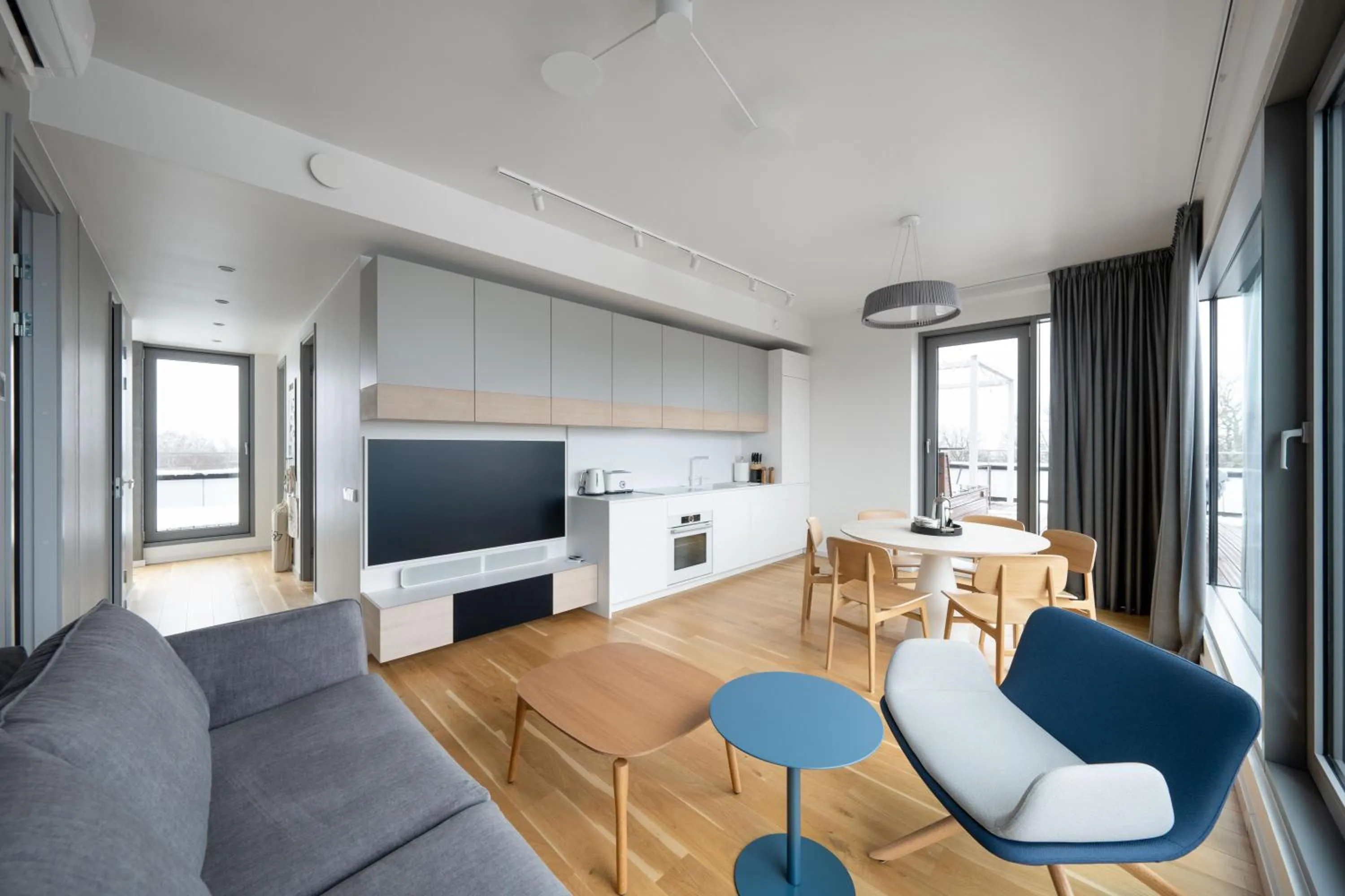 TV and multimedia in Bob W Pärnu