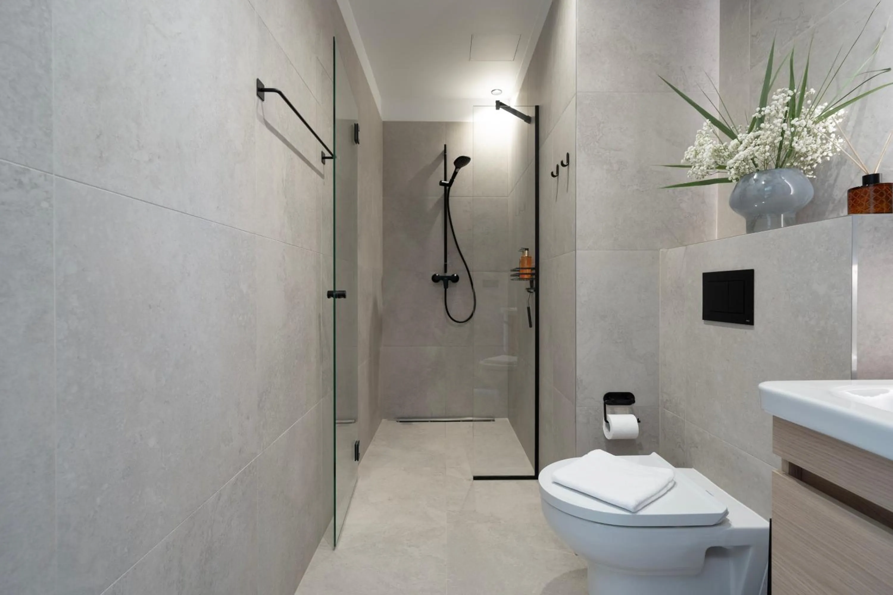 Shower in Bob W Pärnu